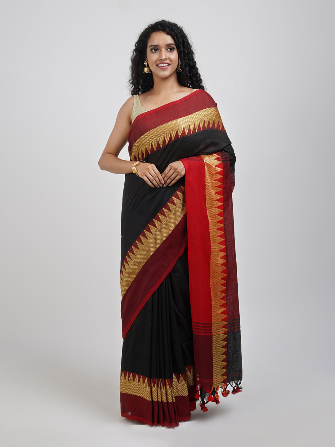

TEEJH Ethnic Motifs Woven Design Pure Cotton Saree, Black
