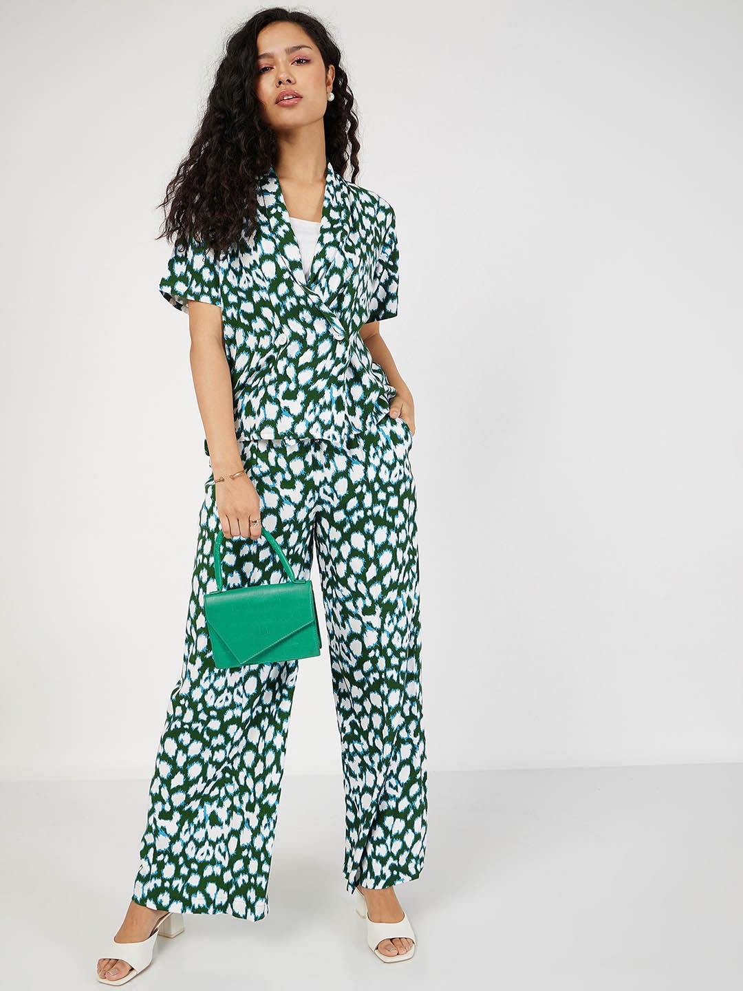 

SASSAFRAS Abstract Printed Shawl Collar Top And Palazzos, Green