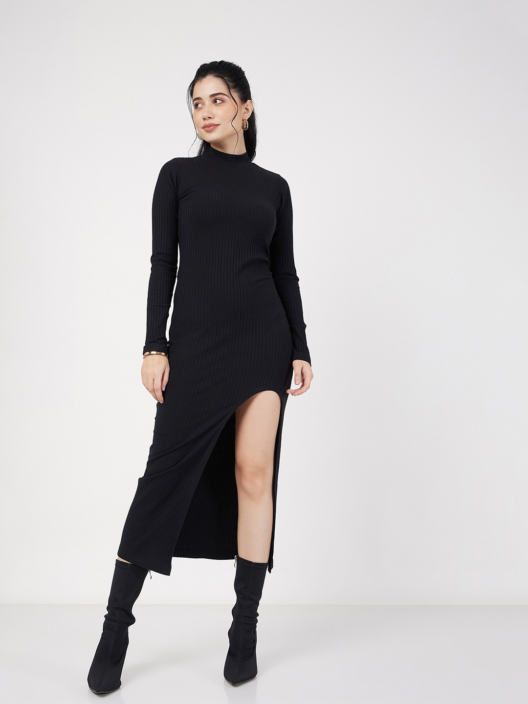 

SASSAFRAS Round Neck Cotton Bodycon Midi Dress, Black