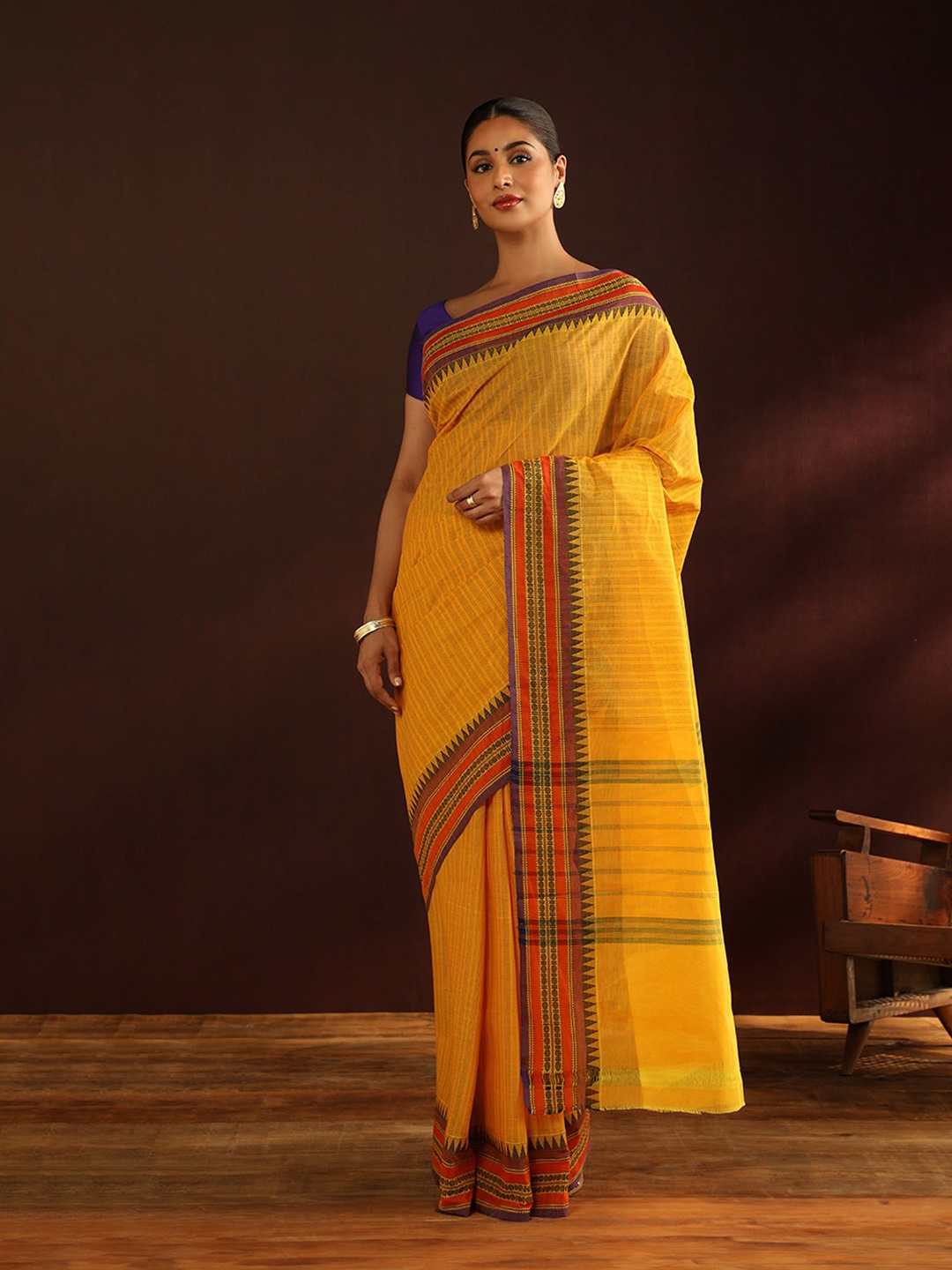 

Taneira Striped Pure Cotton Chettinad Saree, Yellow