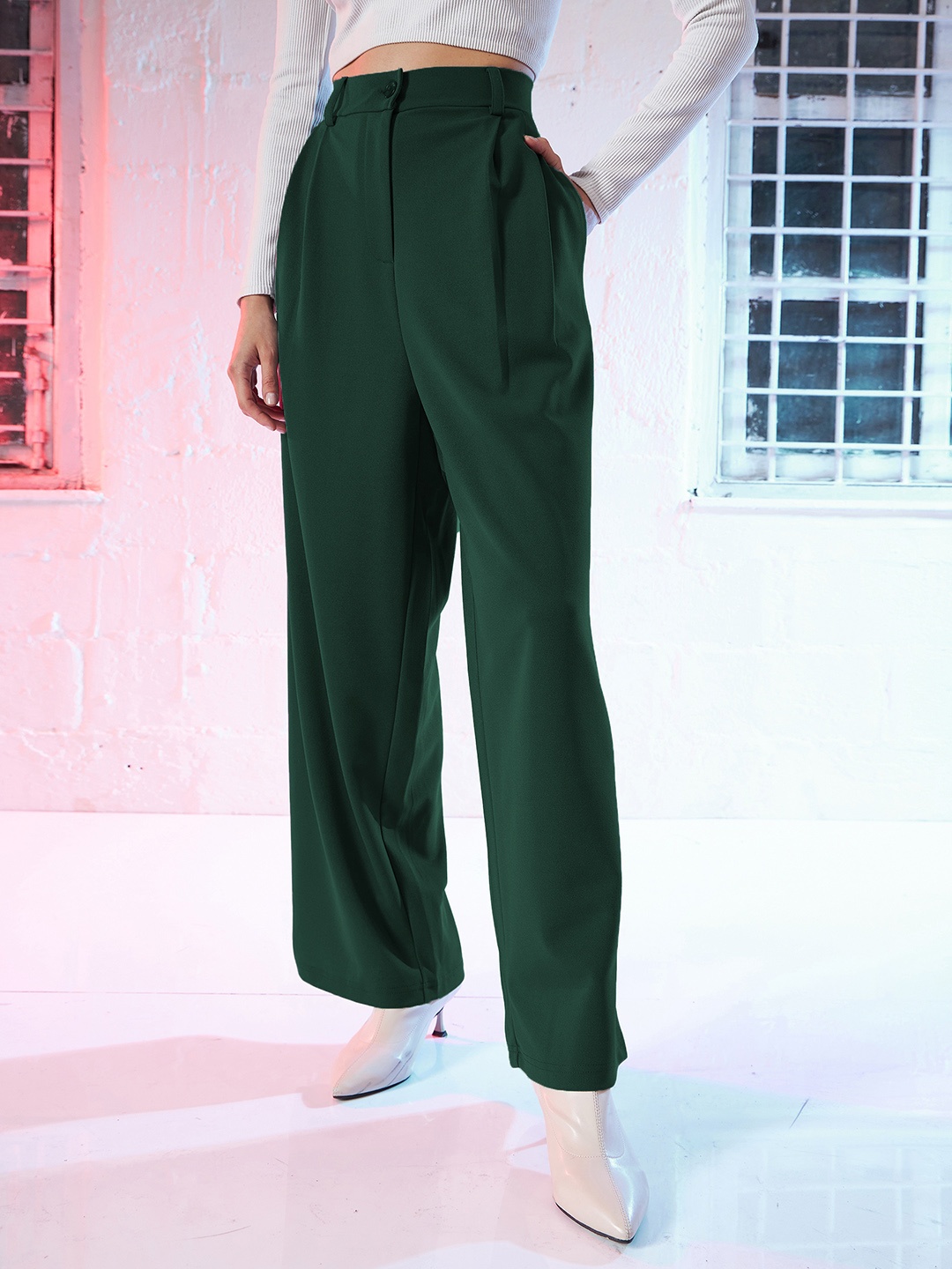 

SASSAFRAS Women Green Loose Fit High-Rise Pleated Parallel Trousers