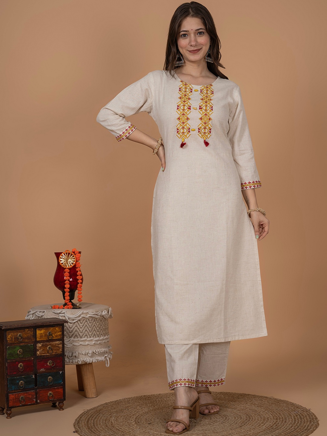 

MissKurti Geometric Yoke Design Thread Work Pure Cotton Kurta With Trousers, White