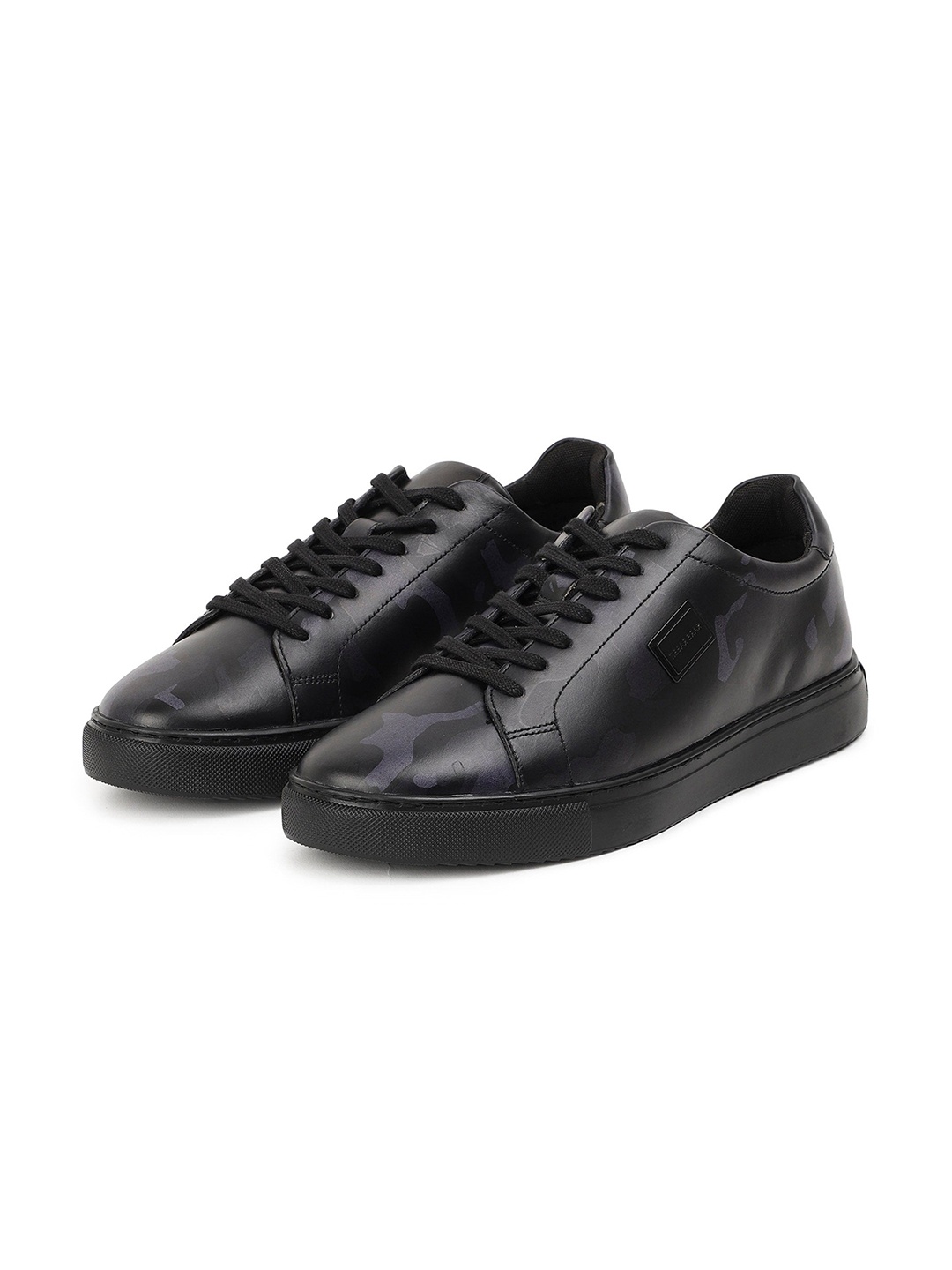 

RARE RABBIT Men Rio Printed Leather Sneakers, Black