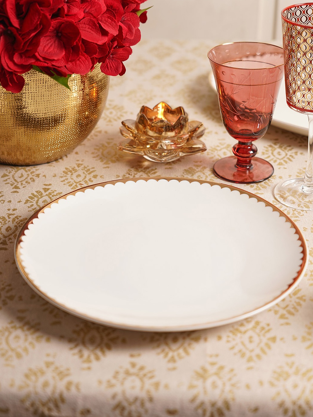 

Pure Home and Living White & Gold-Toned 2 Pieces Ceramic Glossy Plates