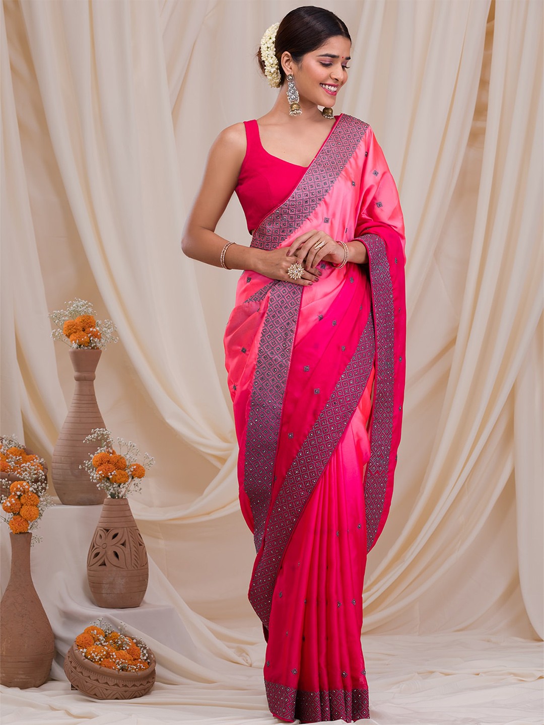 

Koskii Embellished Beads and Stones Saree, Pink
