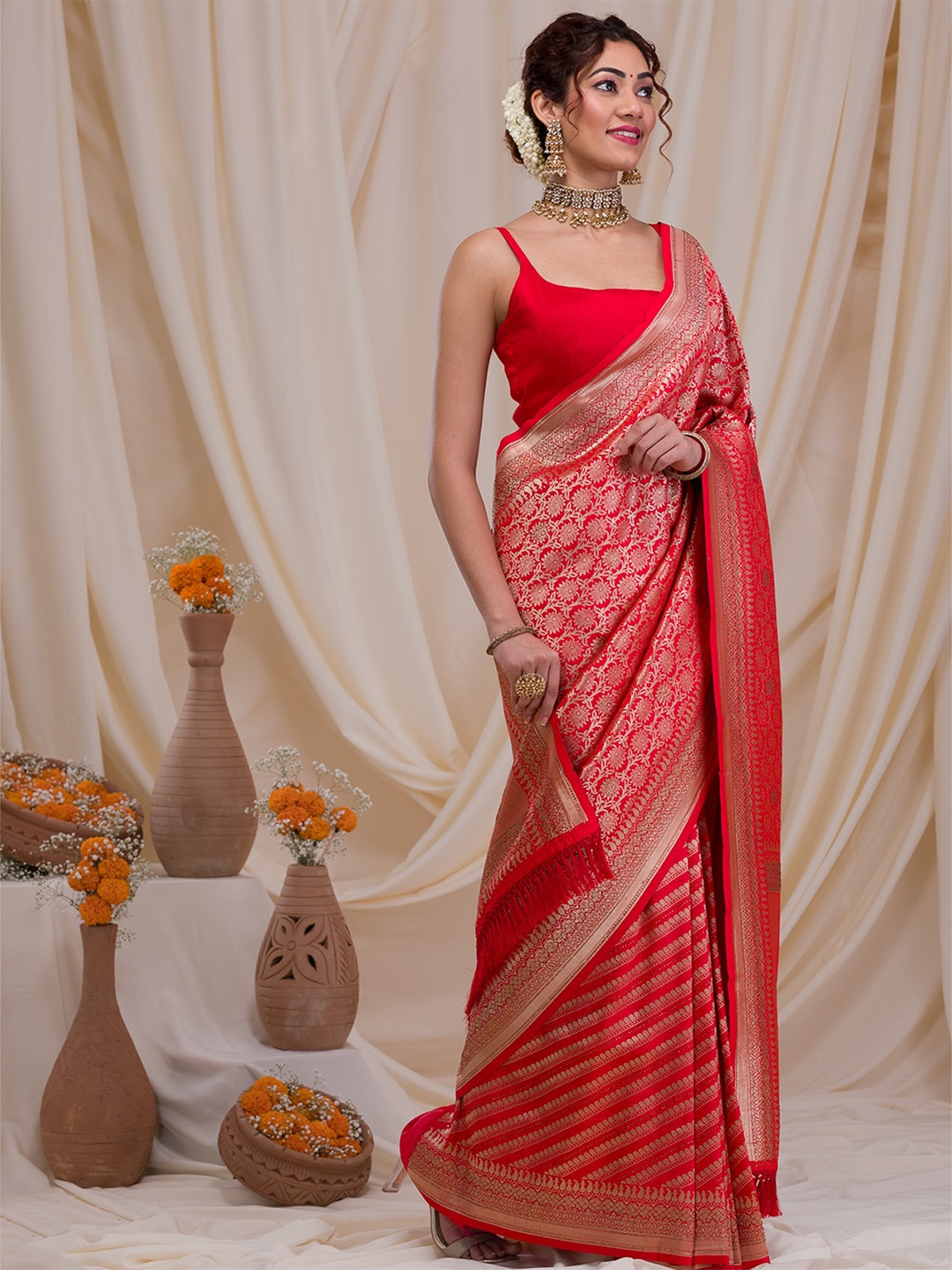 

Koskii Ethnic Motifs Woven Design Zari Saree, Peach