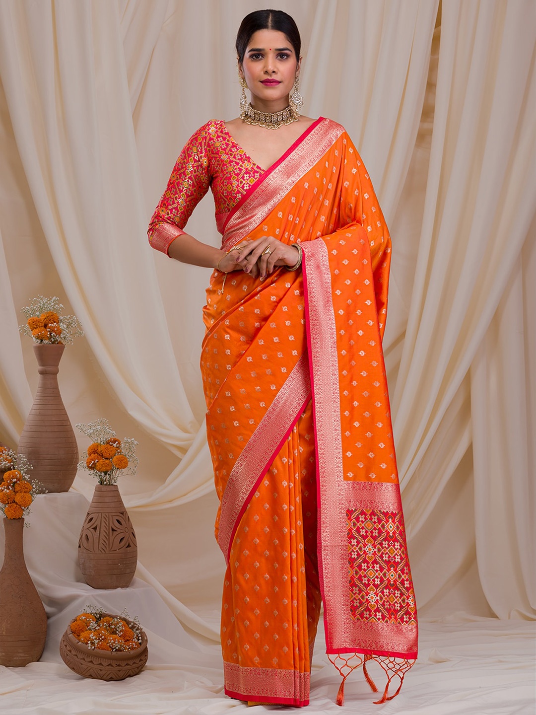 

Koskii Ethnic Motifs Woven Design Zari Saree, Mustard
