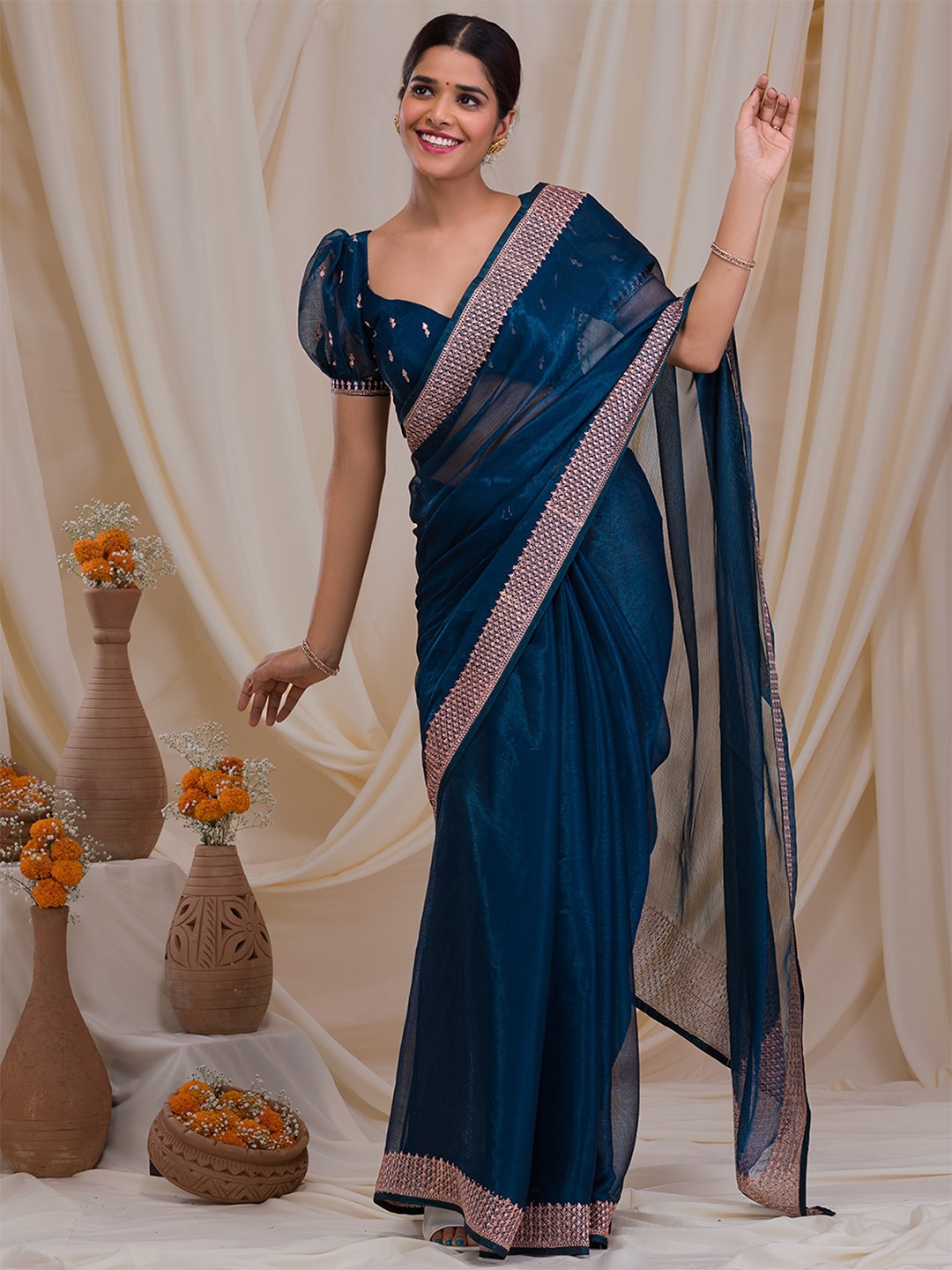 

Koskii Embroidered Border Saree, Blue