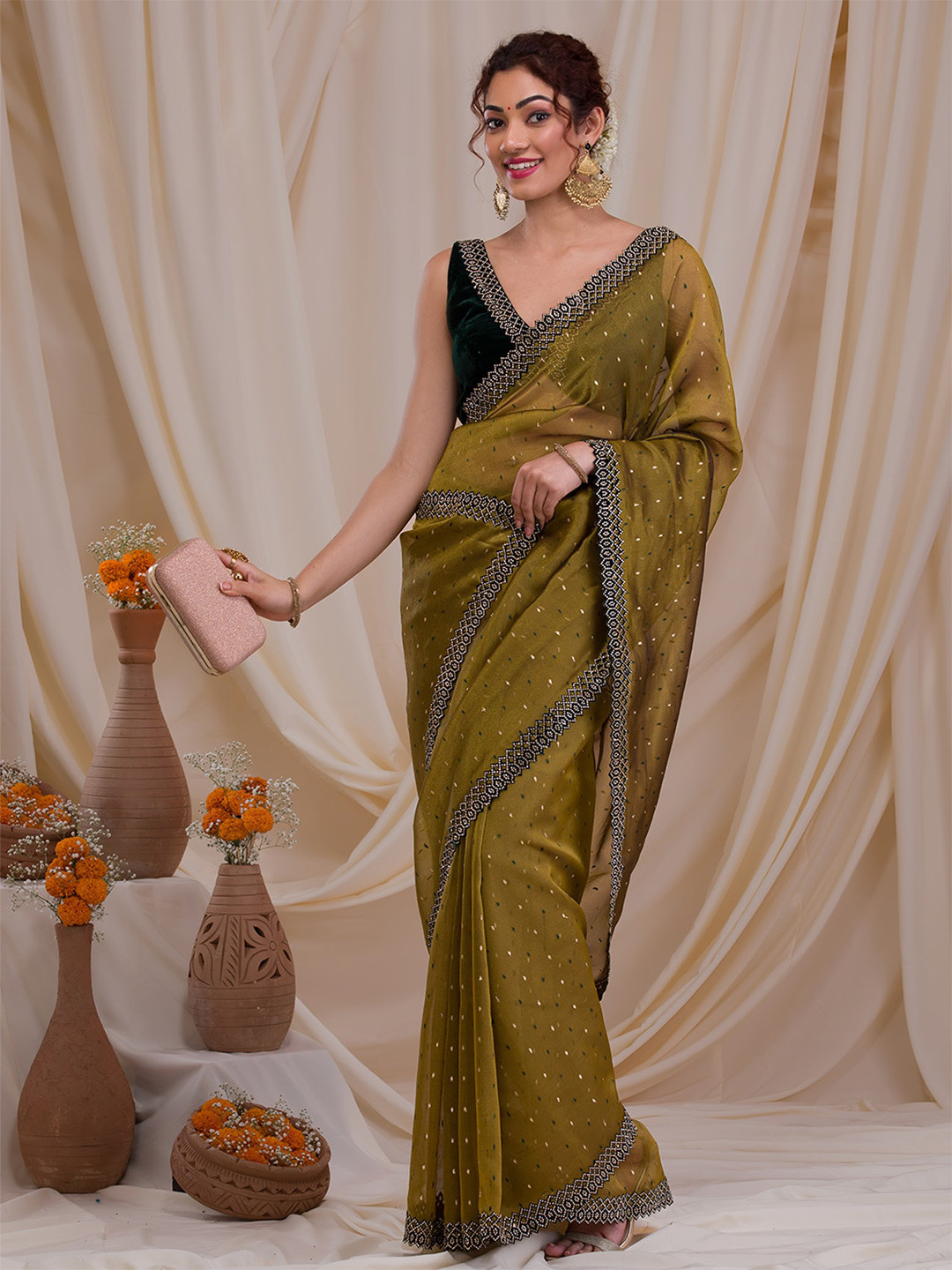 

Koskii Geometric Woven Design Beads and Stones Tissue Saree, Green
