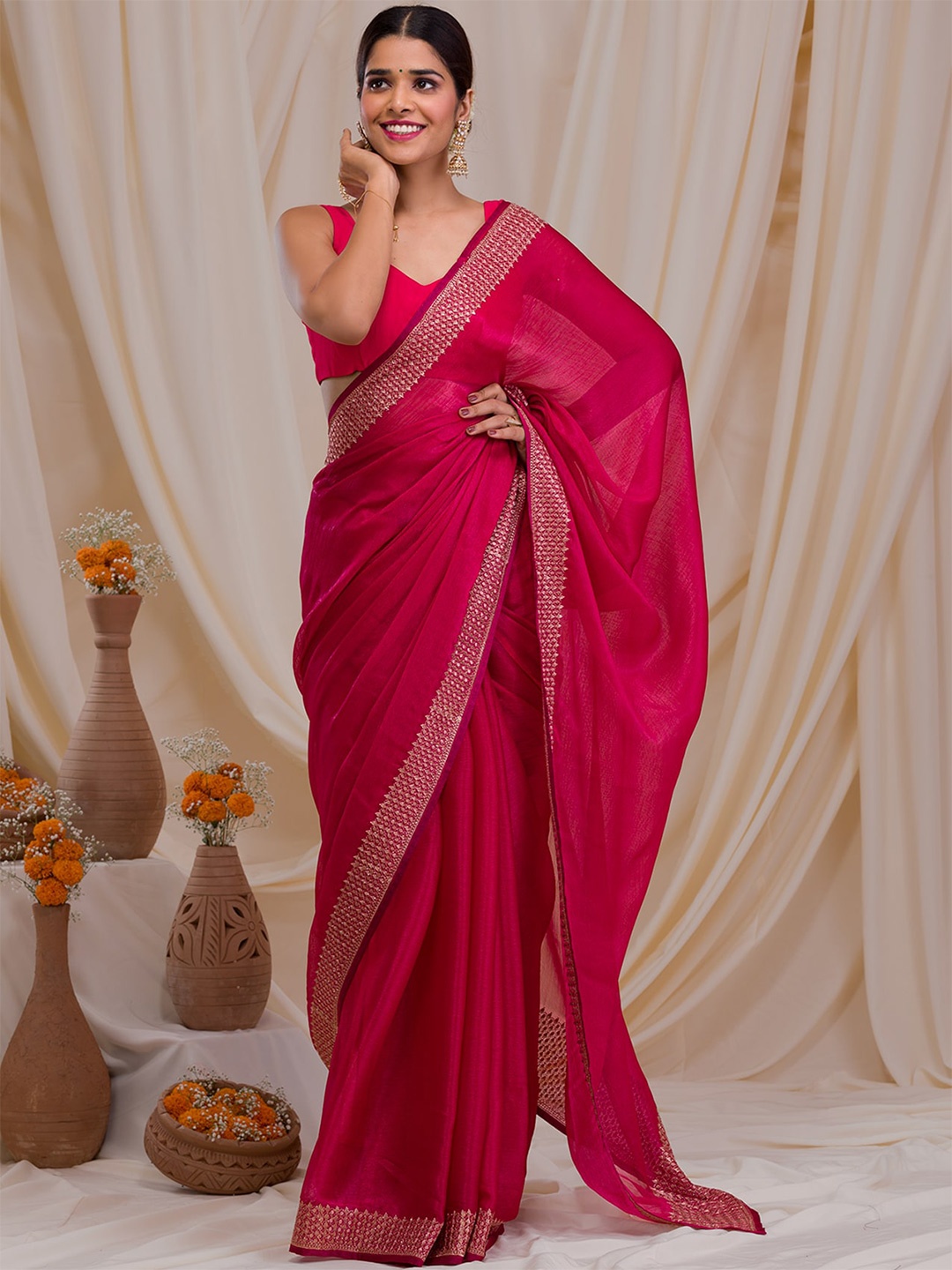 

Koskii Embellished Bordered Saree, Pink
