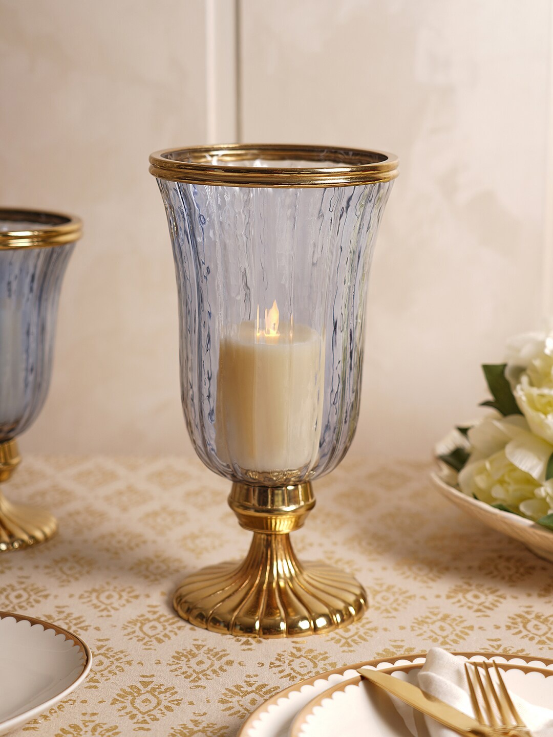 

Pure Home and Living Blue & Gold-Toned Textured Glass Hurricane Holder
