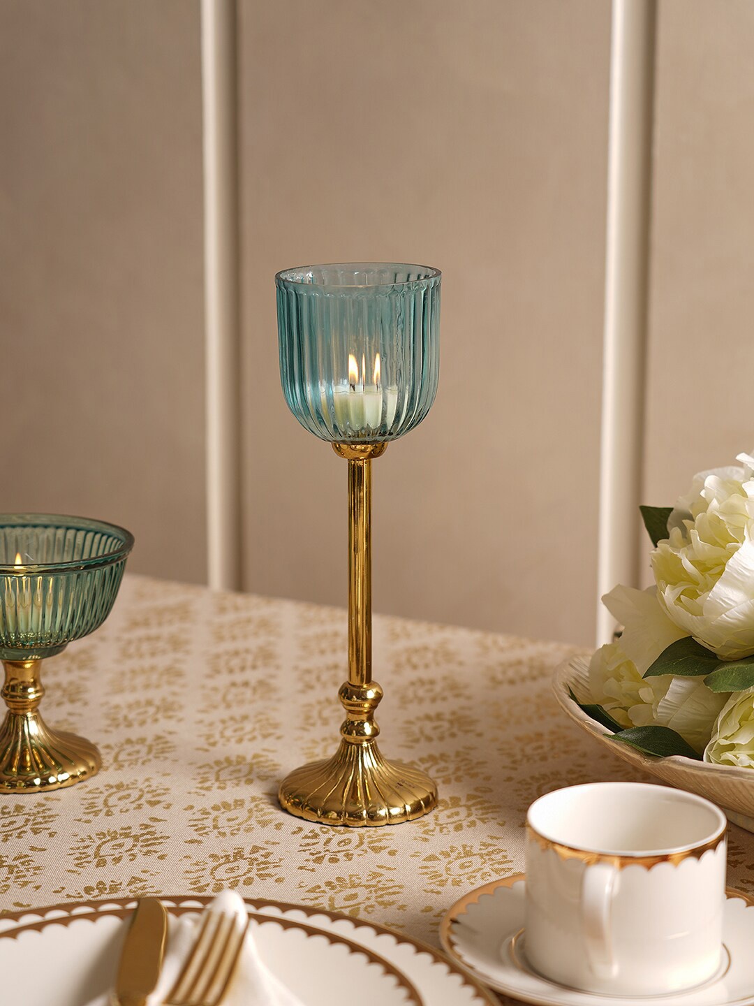 

Pure Home and Living Blue & Gold-Toned Ribbed Glass Tall Hurricane Holder