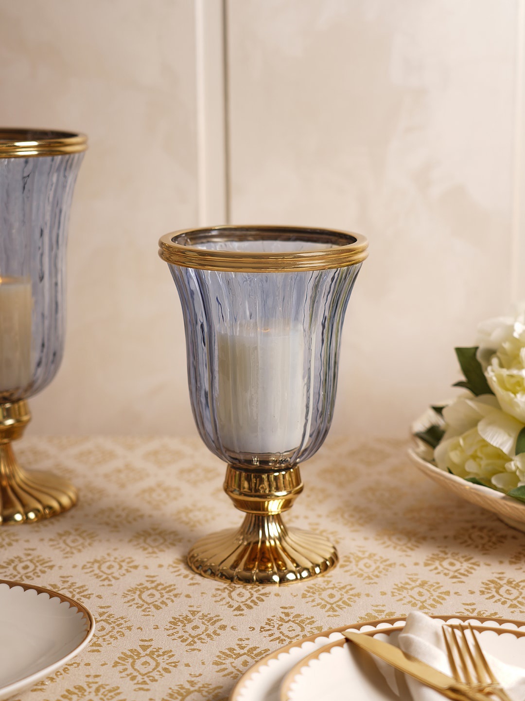 

Pure Home and Living Blue & Gold-Toned Textured Clear Glass Hurricane Holder