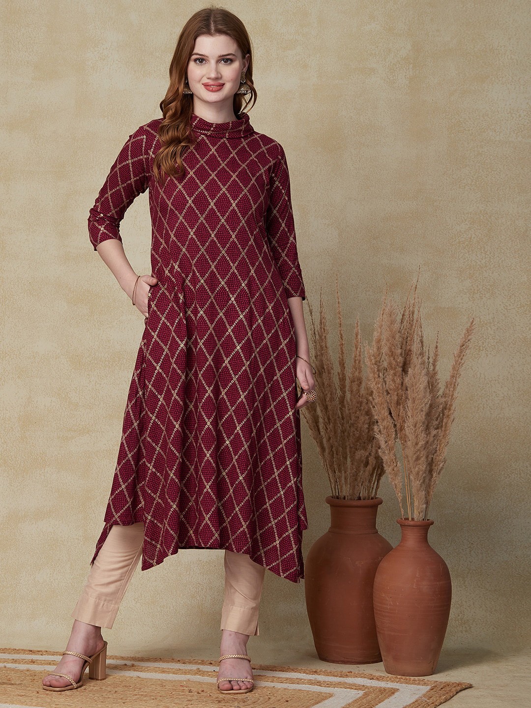 

FASHOR Geometric Printed Asymmetric A-Line Kurta, Maroon