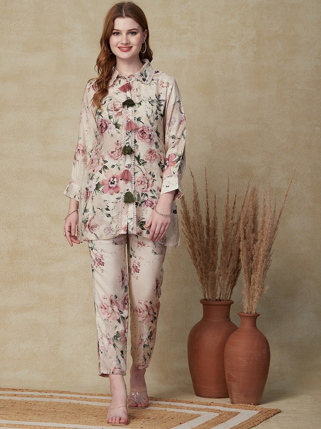 

FASHOR Floral Printed Embellished Shirt With Trousers, Cream