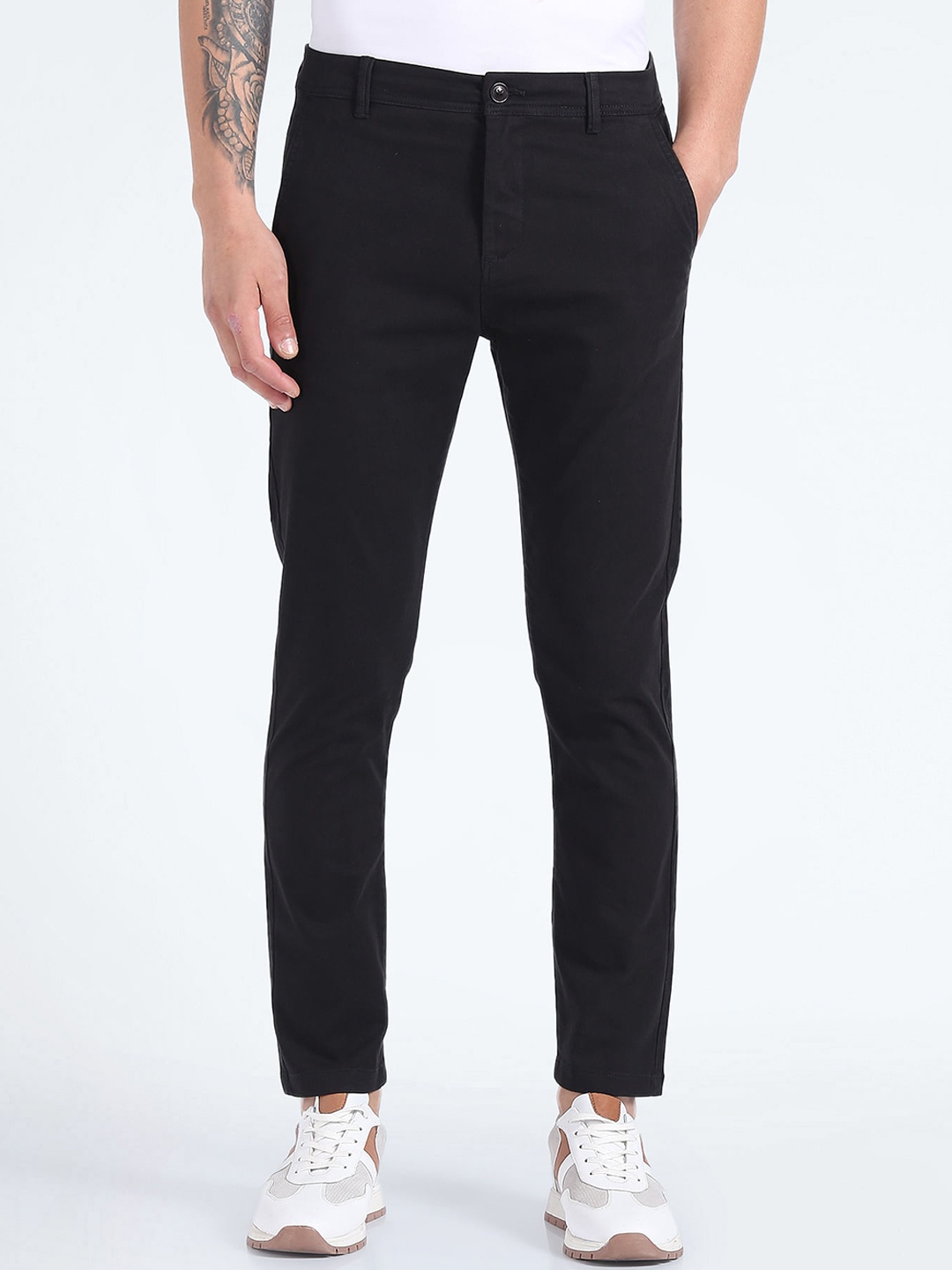 

Flying Machine Men Tapered Fit Mid-Rise Cotton Trousers, Black