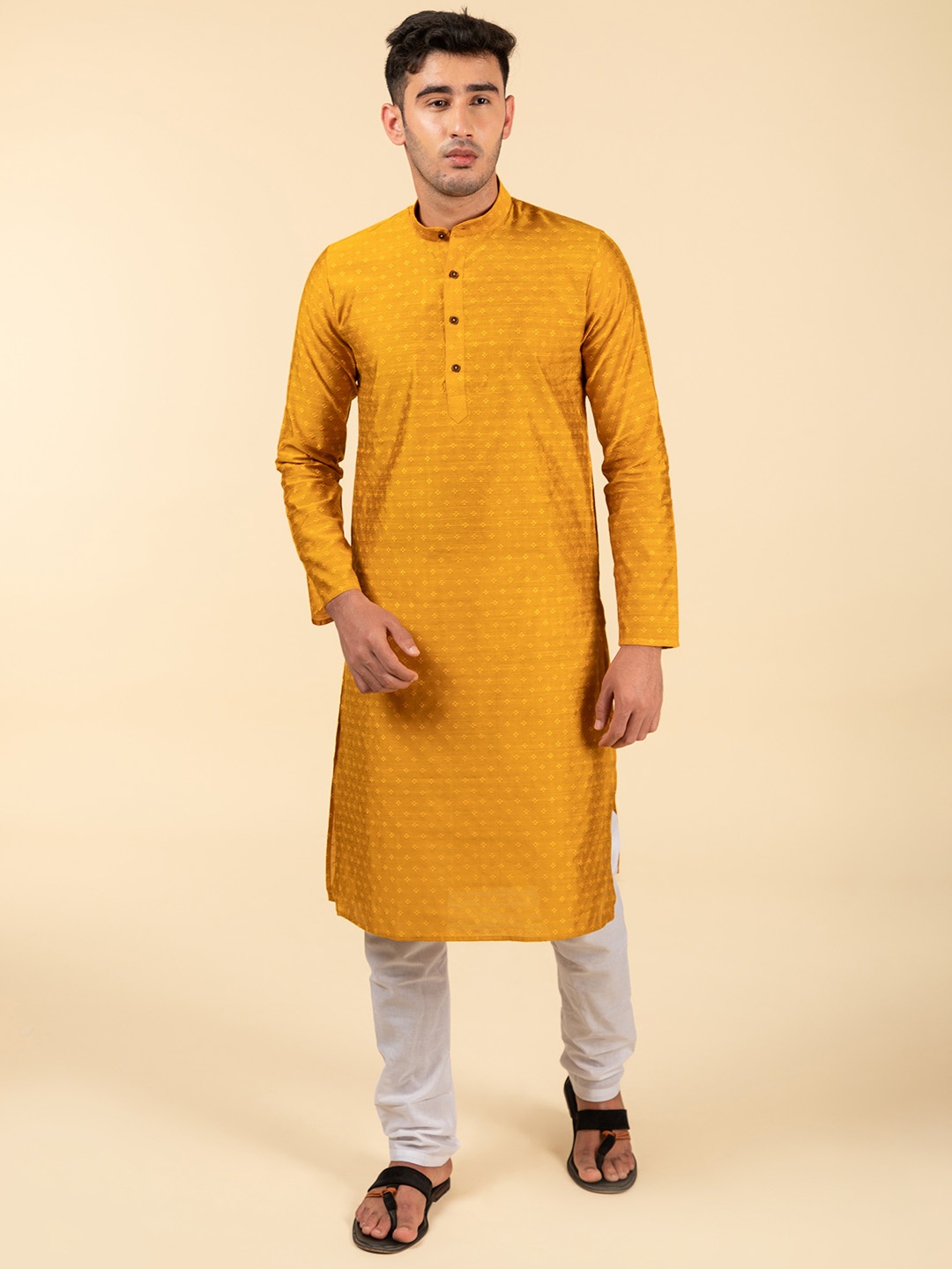 

TATTVA Men Geometric Woven Design Mandarin Collar Kurta With Pyjamas, Mustard