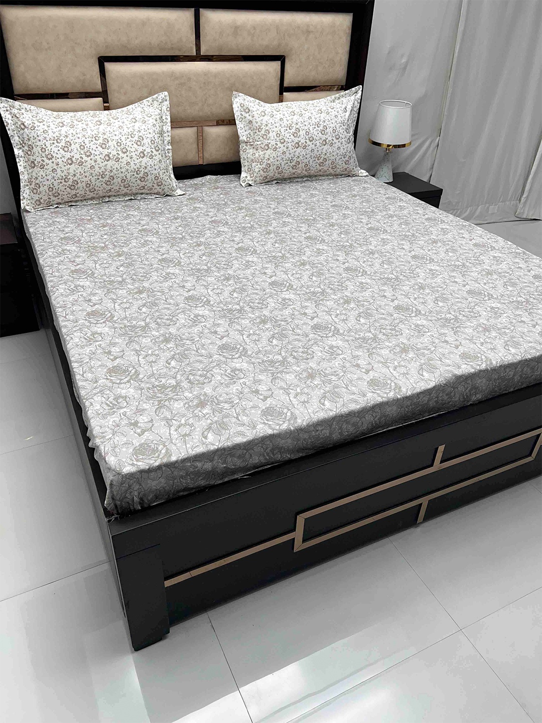 

Pure Decor Sapphire Grey & White Cotton Fitted 300TC Super King Bedsheet & 2 Pillow Covers