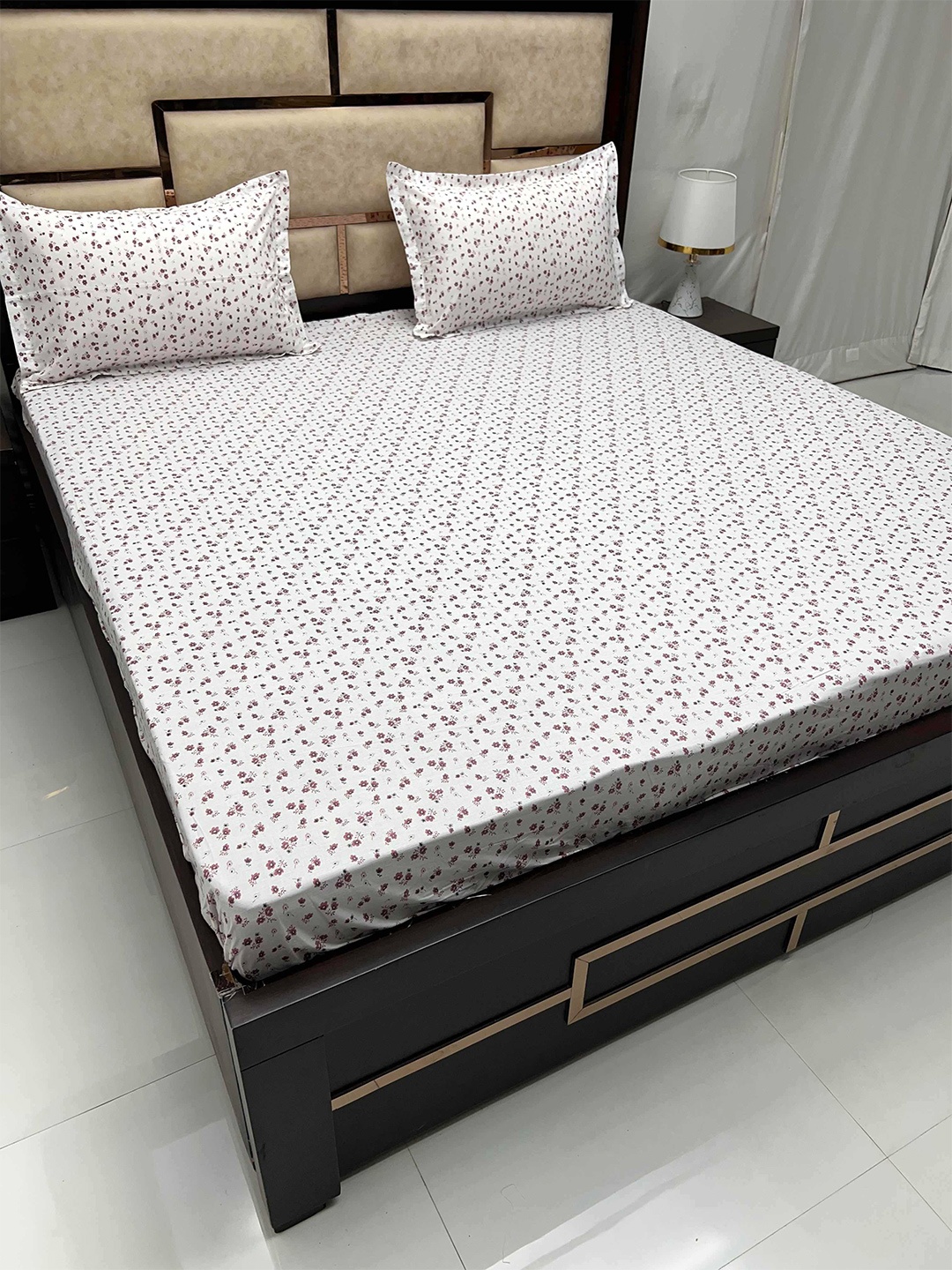

Pure Decor Cotton King Size Fitted Double Bed Bedsheet With 2 Pillow Covers 6 X 6.3 X 1 ft, White