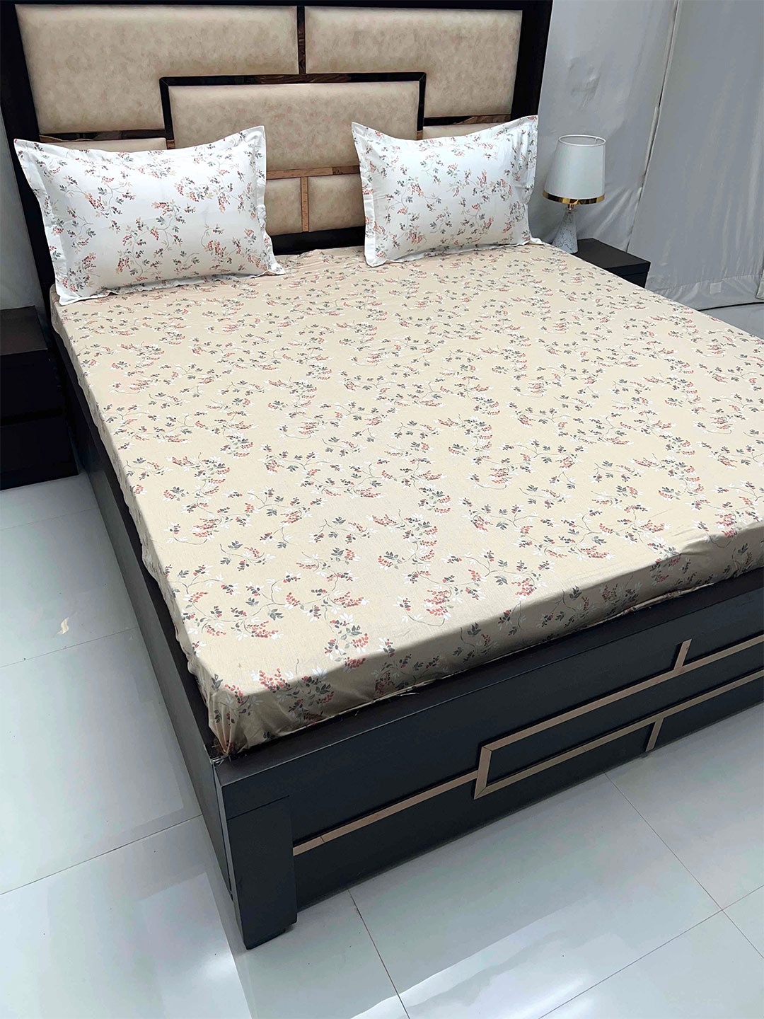 

Pure Decor Sapphire Brown 300 TC King Pure Cotton Fitted Bedsheet with 2 Pillow Covers