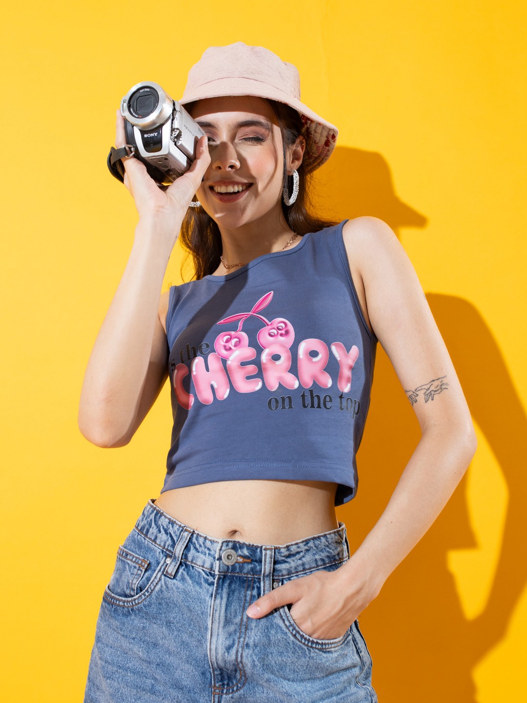 

Stylecast X Hersheinbox Printed Pure Cotton Cropped T-shirt, Blue
