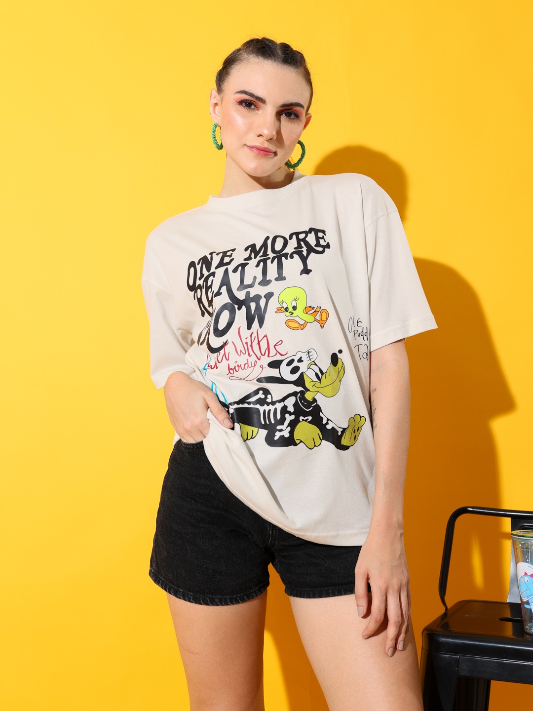 

Stylecast X Hersheinbox Mickey & Friends Printed Drop-Shoulder Sleeves Oversized T-shirt, Off white