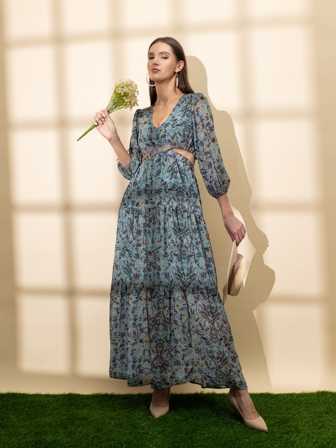 

Stylecast X Hersheinbox Floral Print Cut-Out Tiered Maxi Dress, Blue