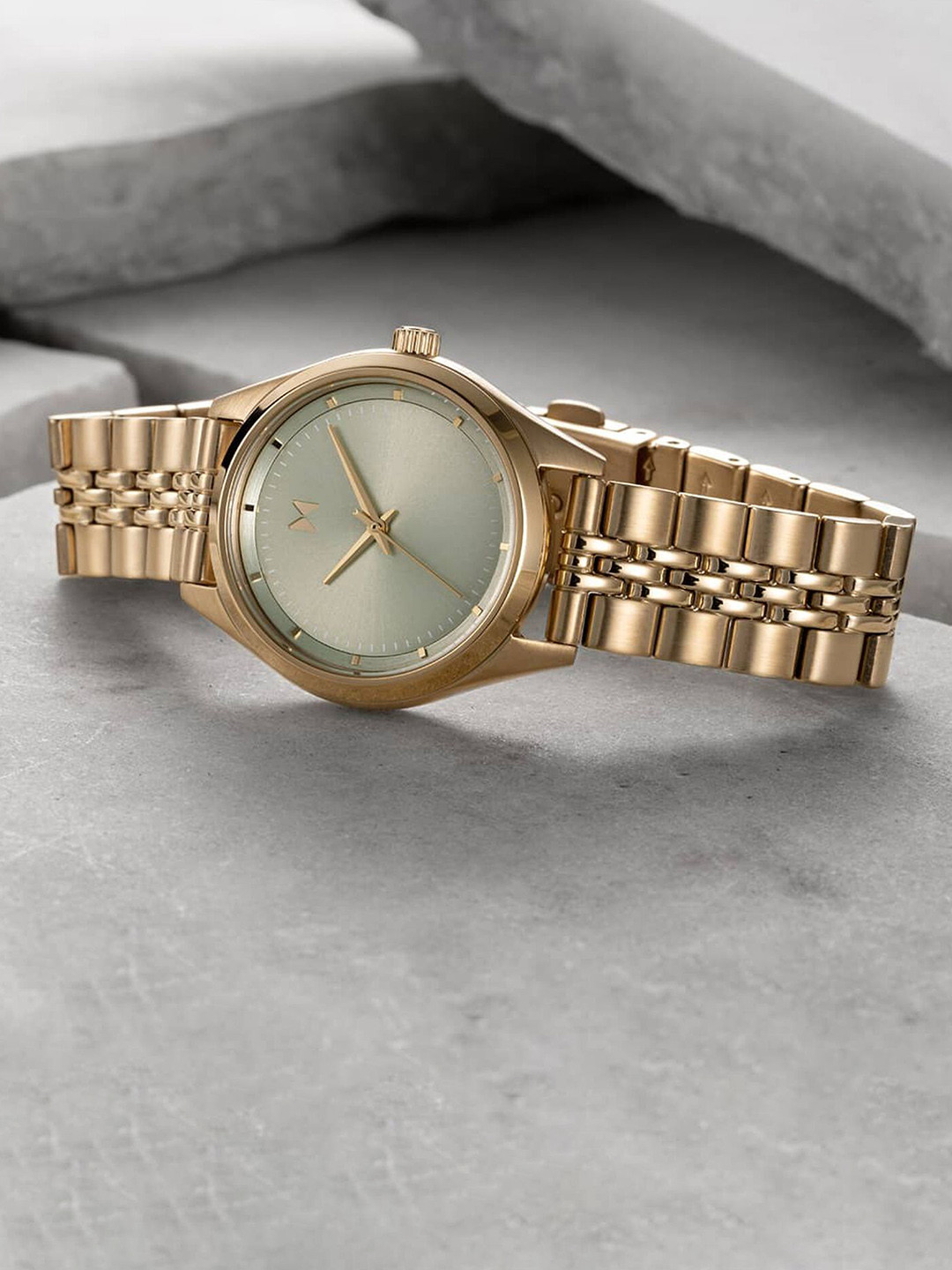 

MVMT Women Green Brass Patterned Dial & Gold Toned Stainless Steel Bracelet Style Straps Analogue Watch