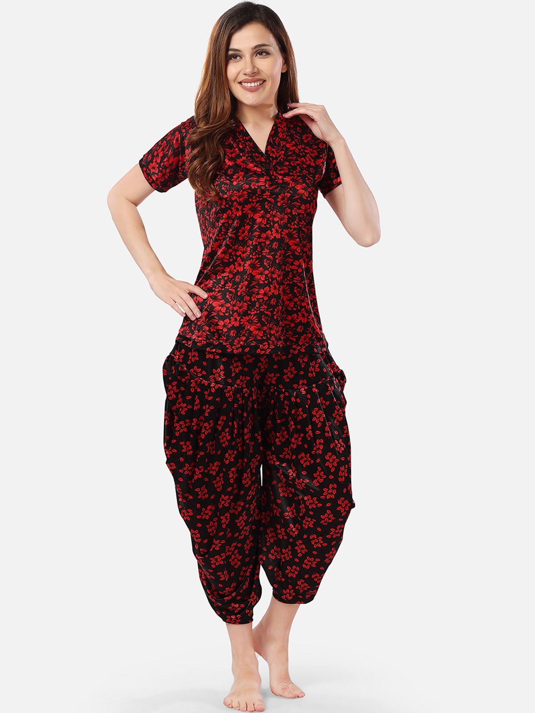 

Romaisa Printed Satin Night suit, Red