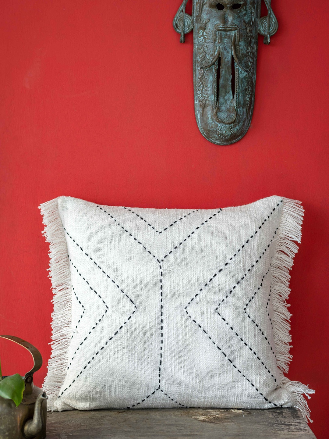 

CURIOUS LIFESTYLE White & Black Geometric Square Cushion Cover