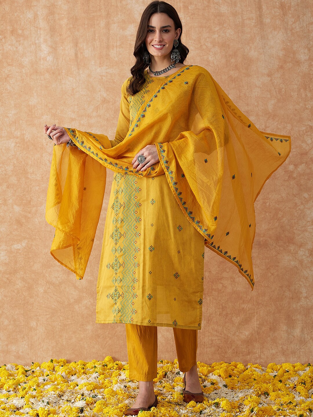 

Sangria Yellow Woven Design Kurta Set