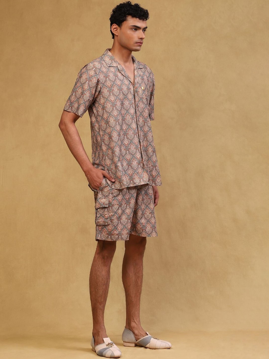 

Soniya g Printed Cotton Satin Shirt & Shorts Co-Ords, Red