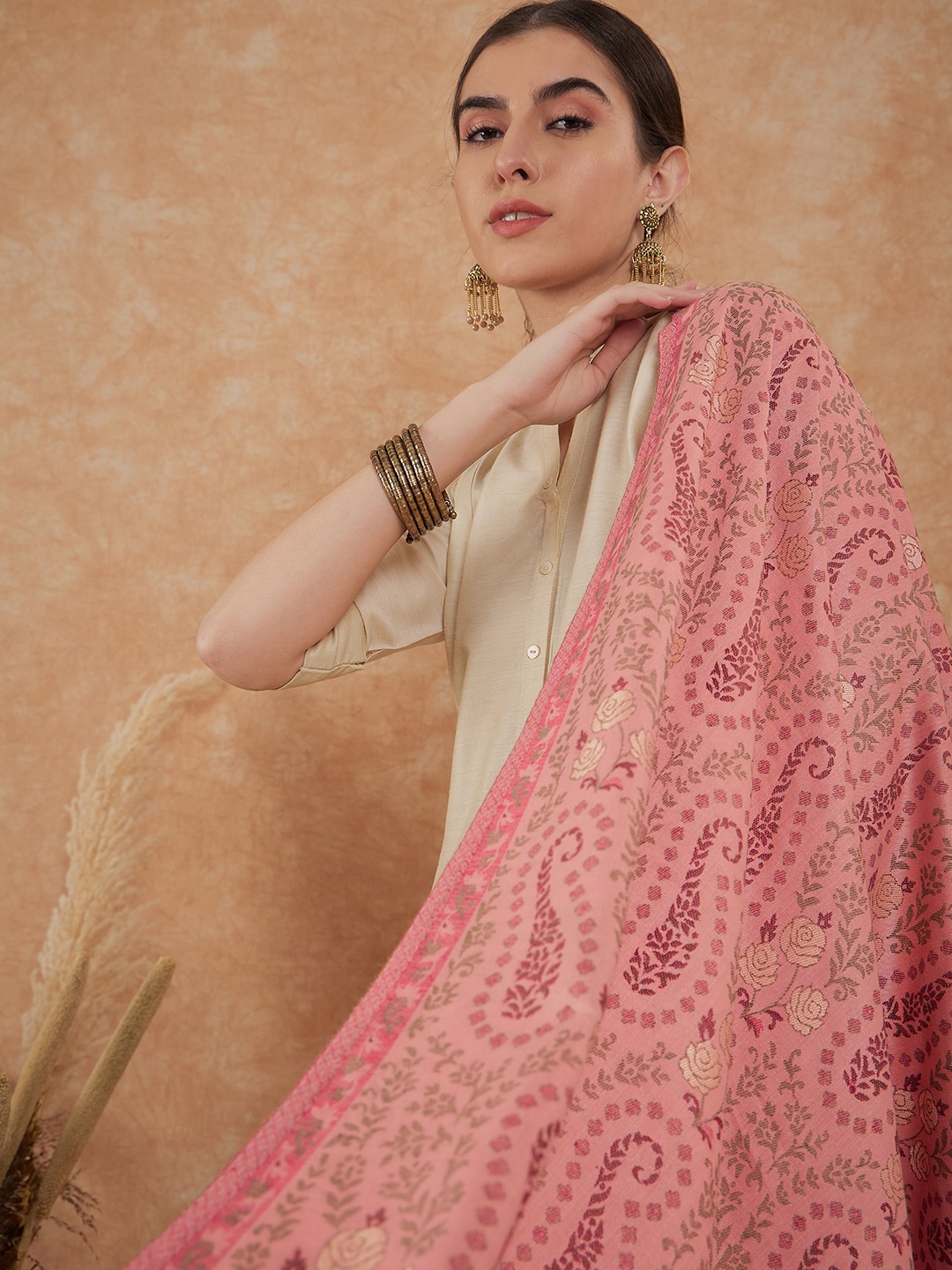 

Sangria Paisley Woven Design Woollen Shawl, Pink