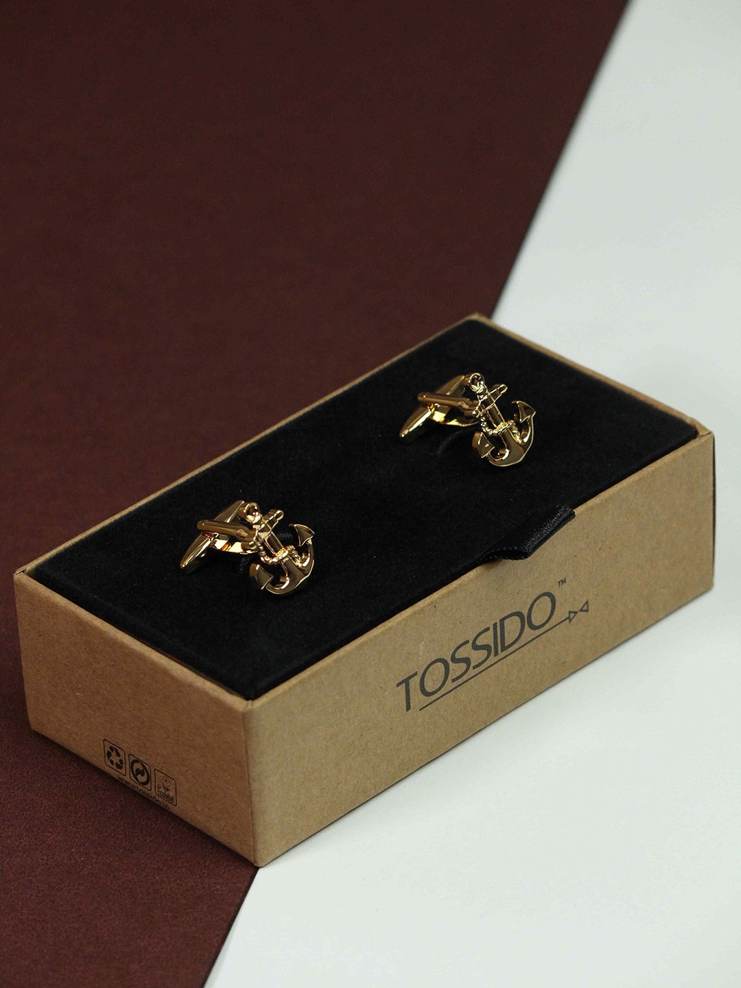 

Tossido Quirky Core Cufflink, Gold