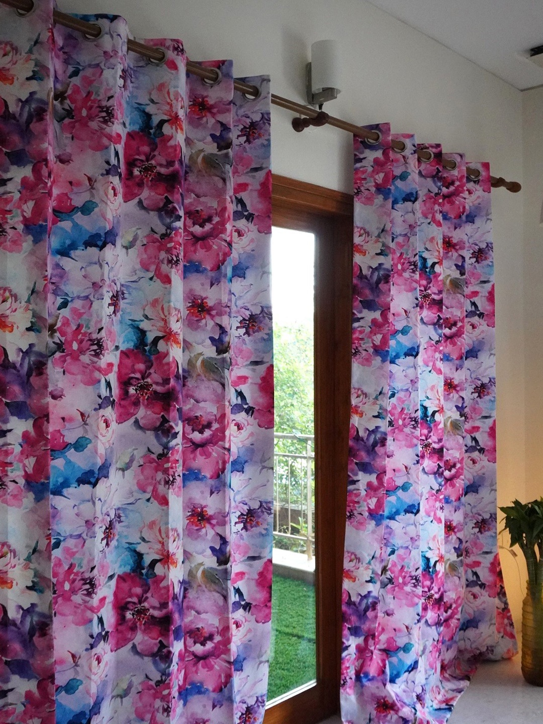 

TARA- Sparkling Homes Pink & White Floral Door Curtain