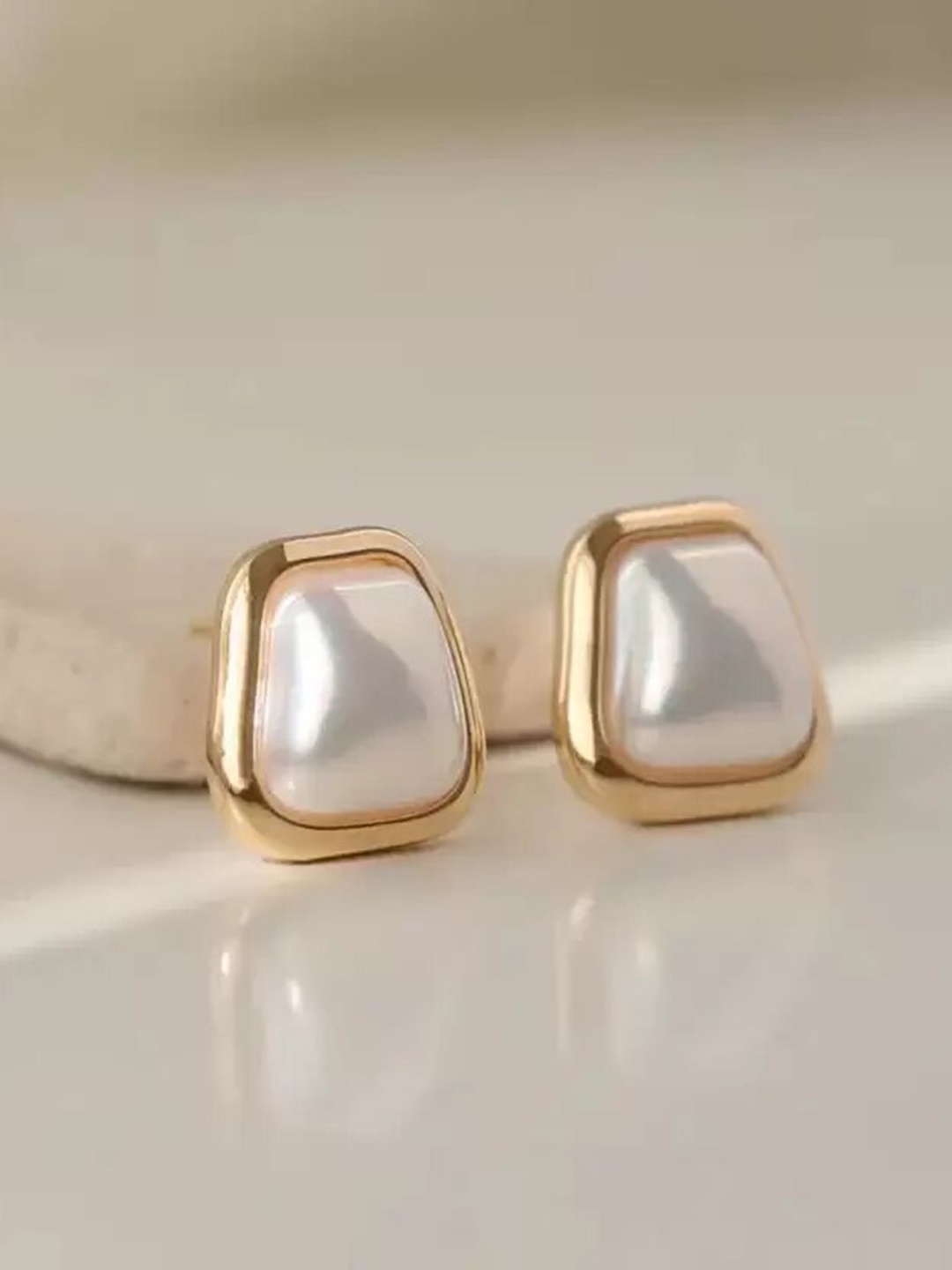 

KRYSTALZ Gold-Plated Square Stud Earrings