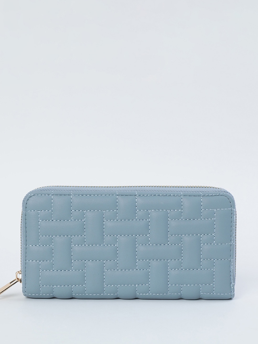 

max Women Geometric Textured Quilted Zip Around Wallet, Blue