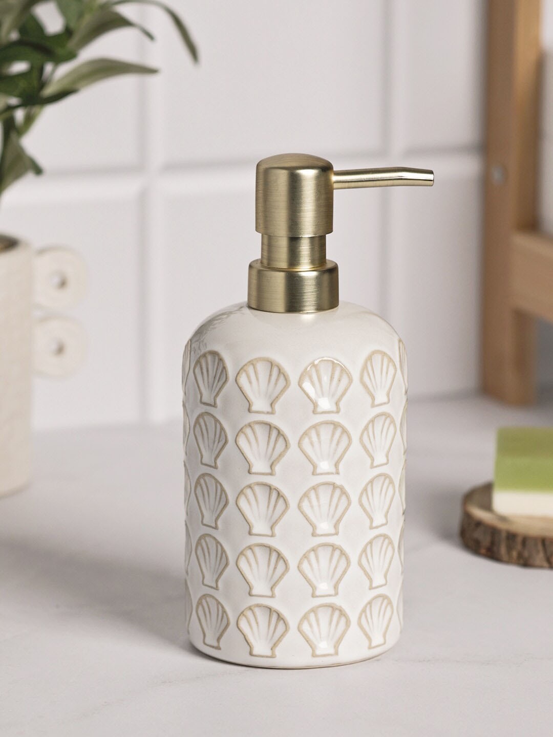 

Anko Beige & White Textured Ceramic Soap Dispenser