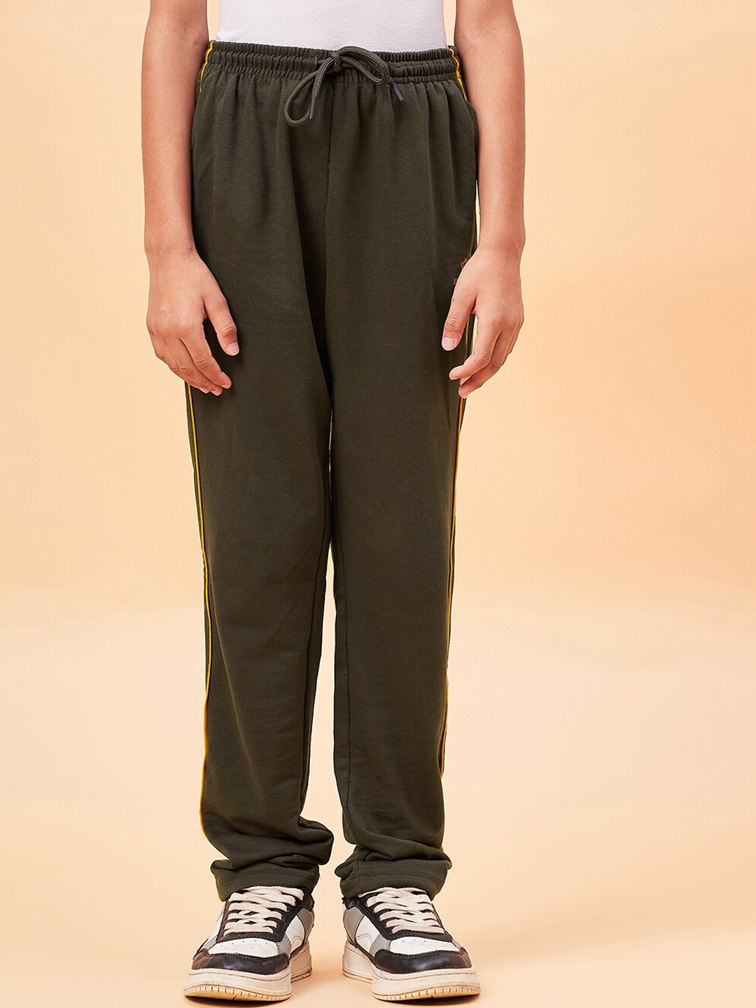 

Ben & Joe Kids Mid-Rise Anti-Microbial Track Pants, Green