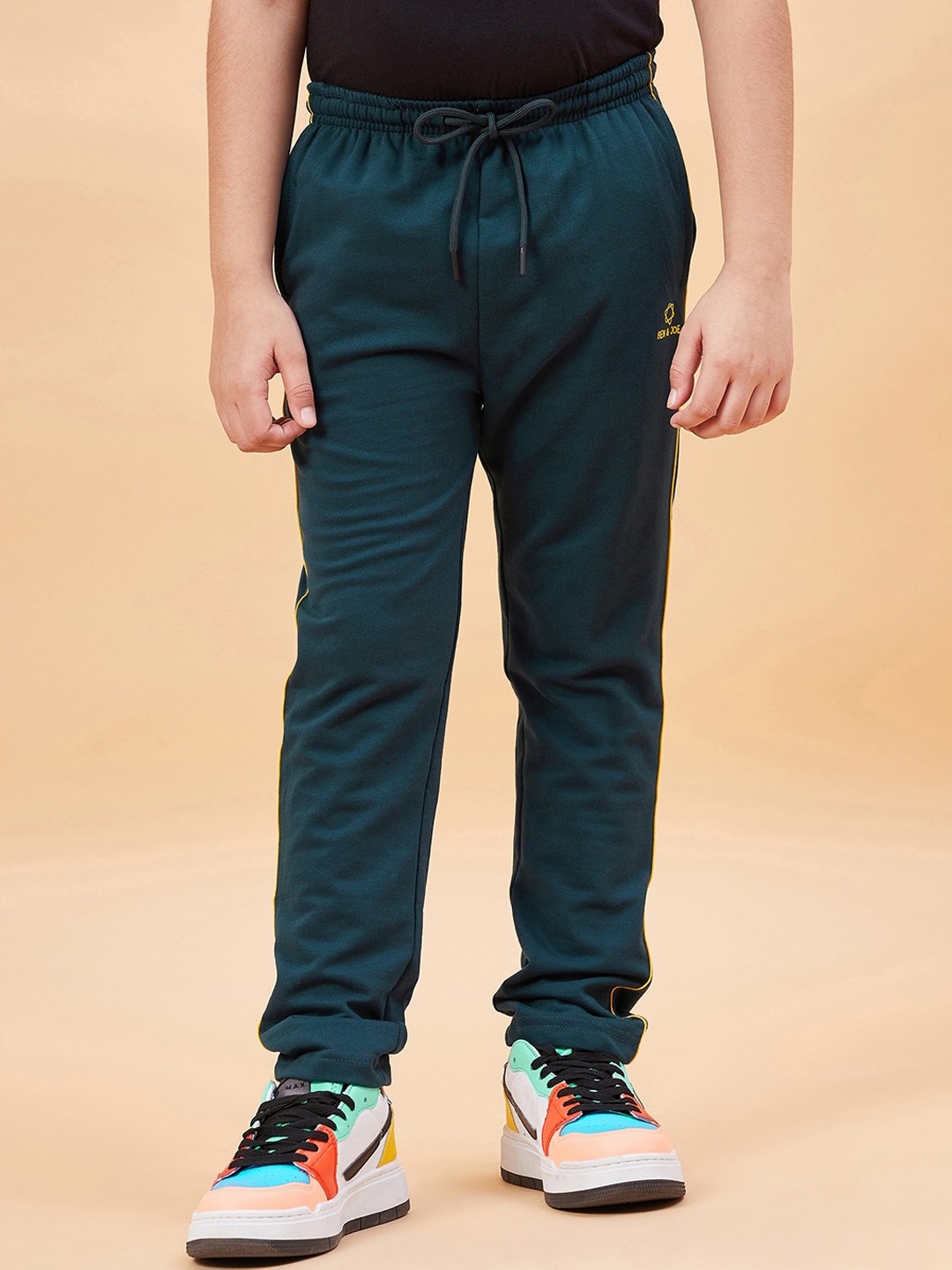 

Ben & Joe Kids Mid-Rise Anti-Microbial Sports Track Pants, Green
