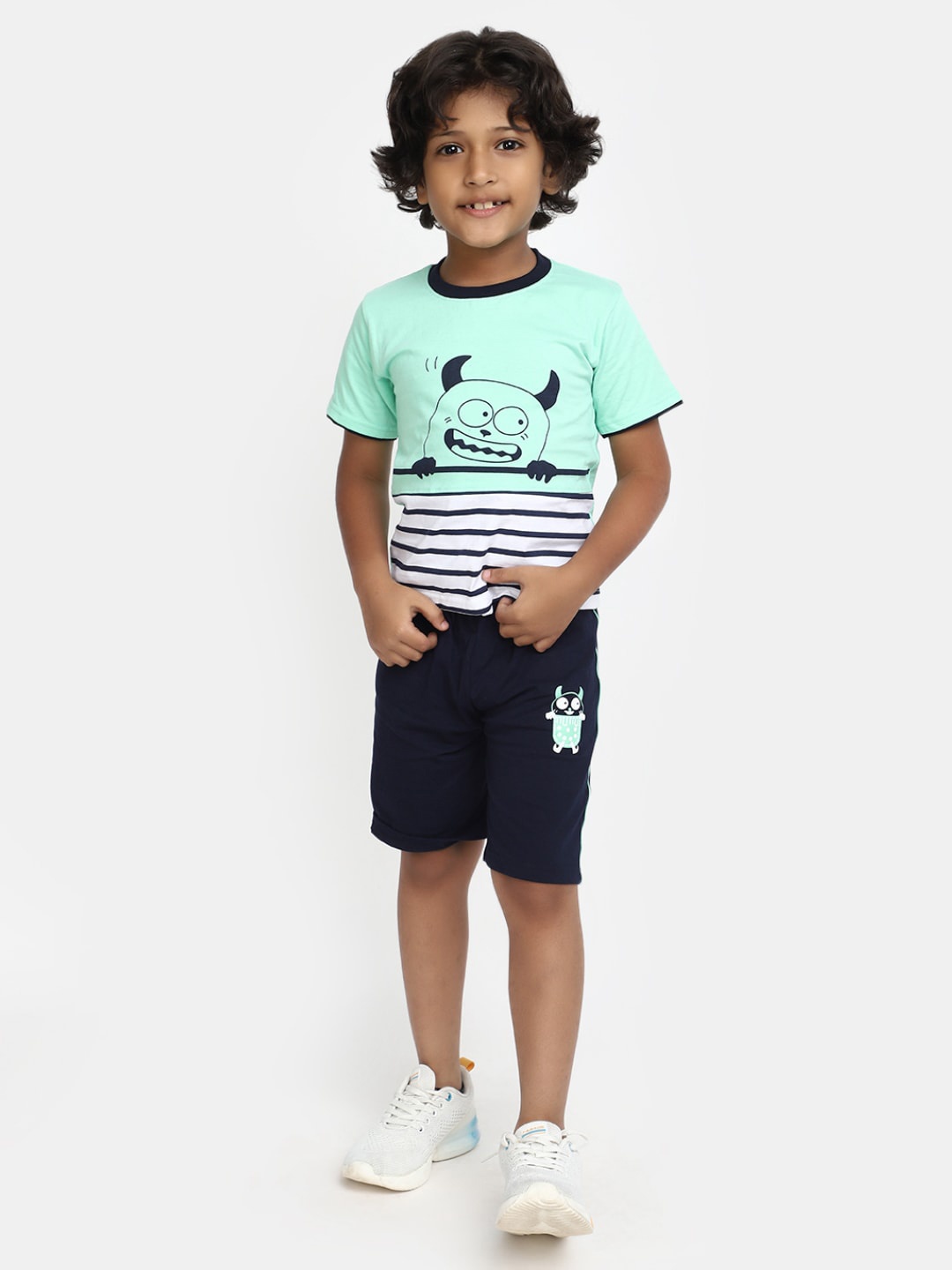 

V-Mart Kids Graphic Printed Pure Cotton T-shirt With Shorts, Green