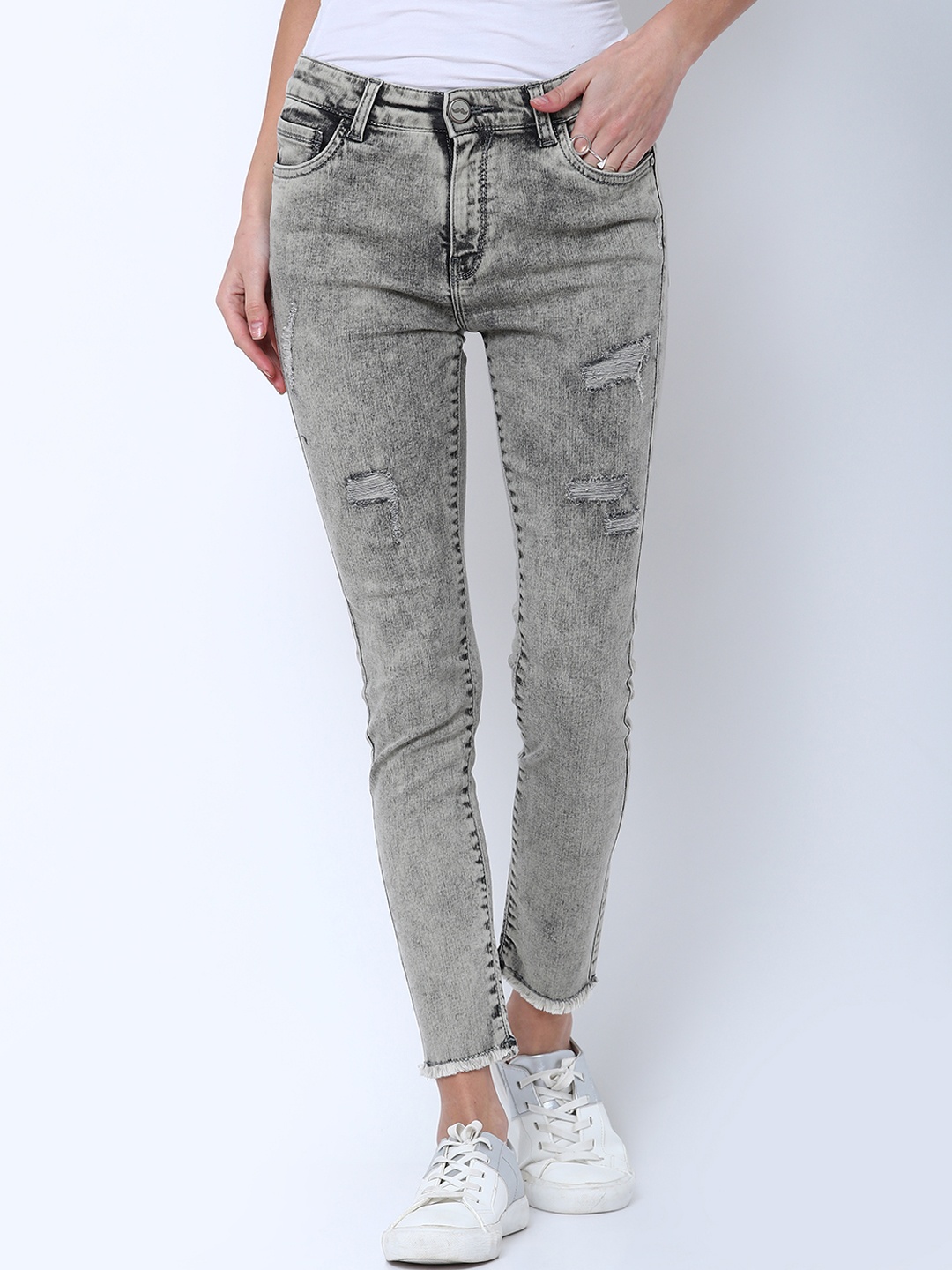 

Tokyo Talkies Women Grey Skinny Fit Mid-Rise Mildly Distressed Stretchable Jeans