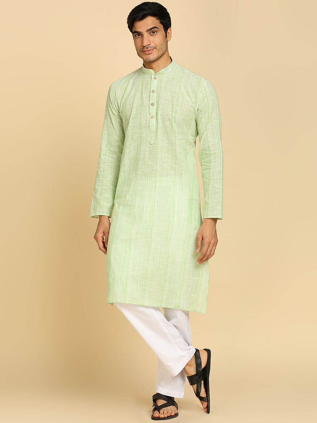 

RAJUBHAI HARGOVINDAS Striped Mandarin Collar Cotton Regular Kurtas, Green