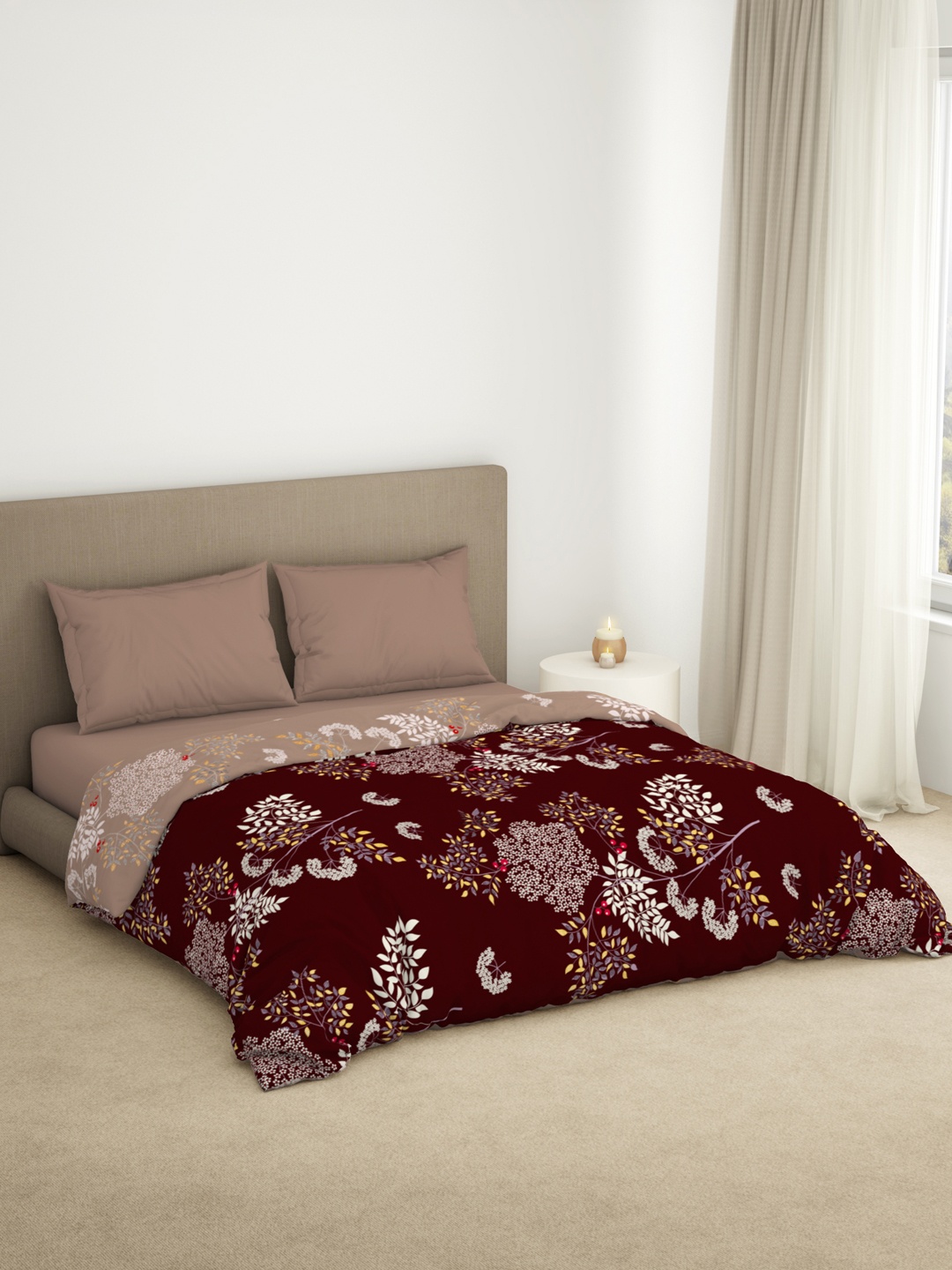 

Welspun La Piazza Maroon & White Floral Microfiber AC Room 110 GSM Double Bed Quilt
