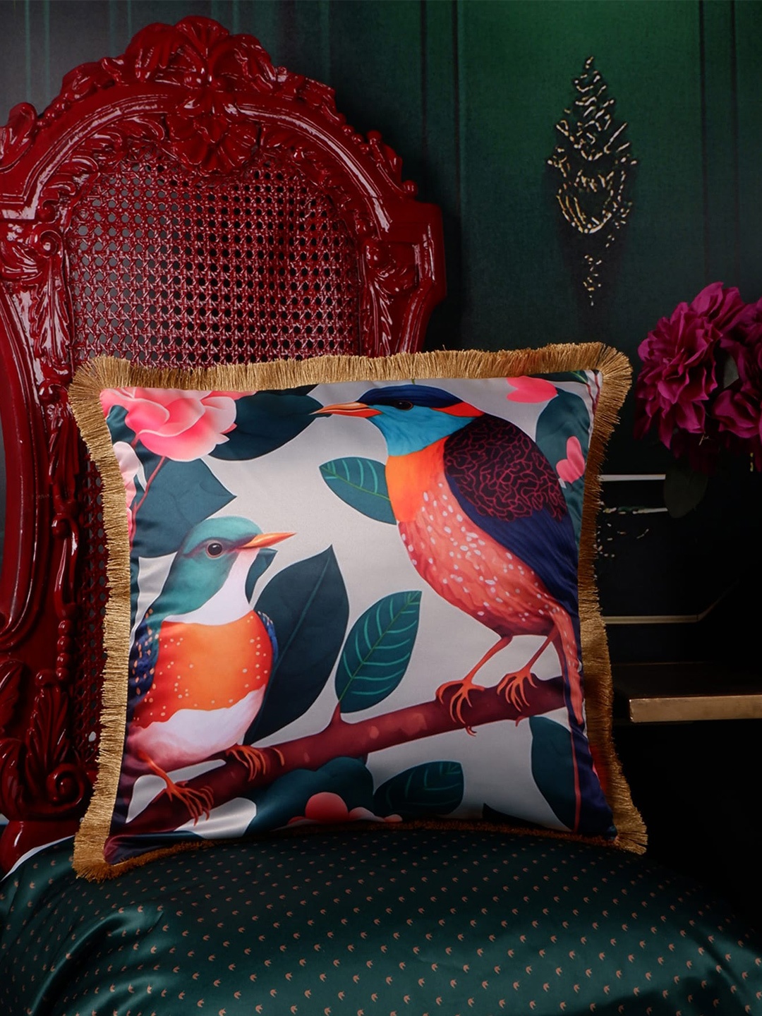 

THE WHITE INK DECOR White & Green Quirky Satin Square Cushion Cover