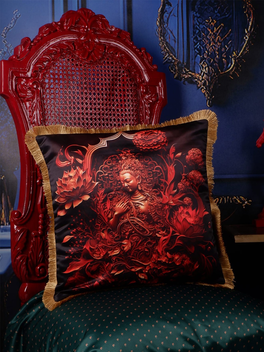 

THE WHITE INK DECOR Eden Black & Red Ethnic Motifs Satin Square Cushion Cover