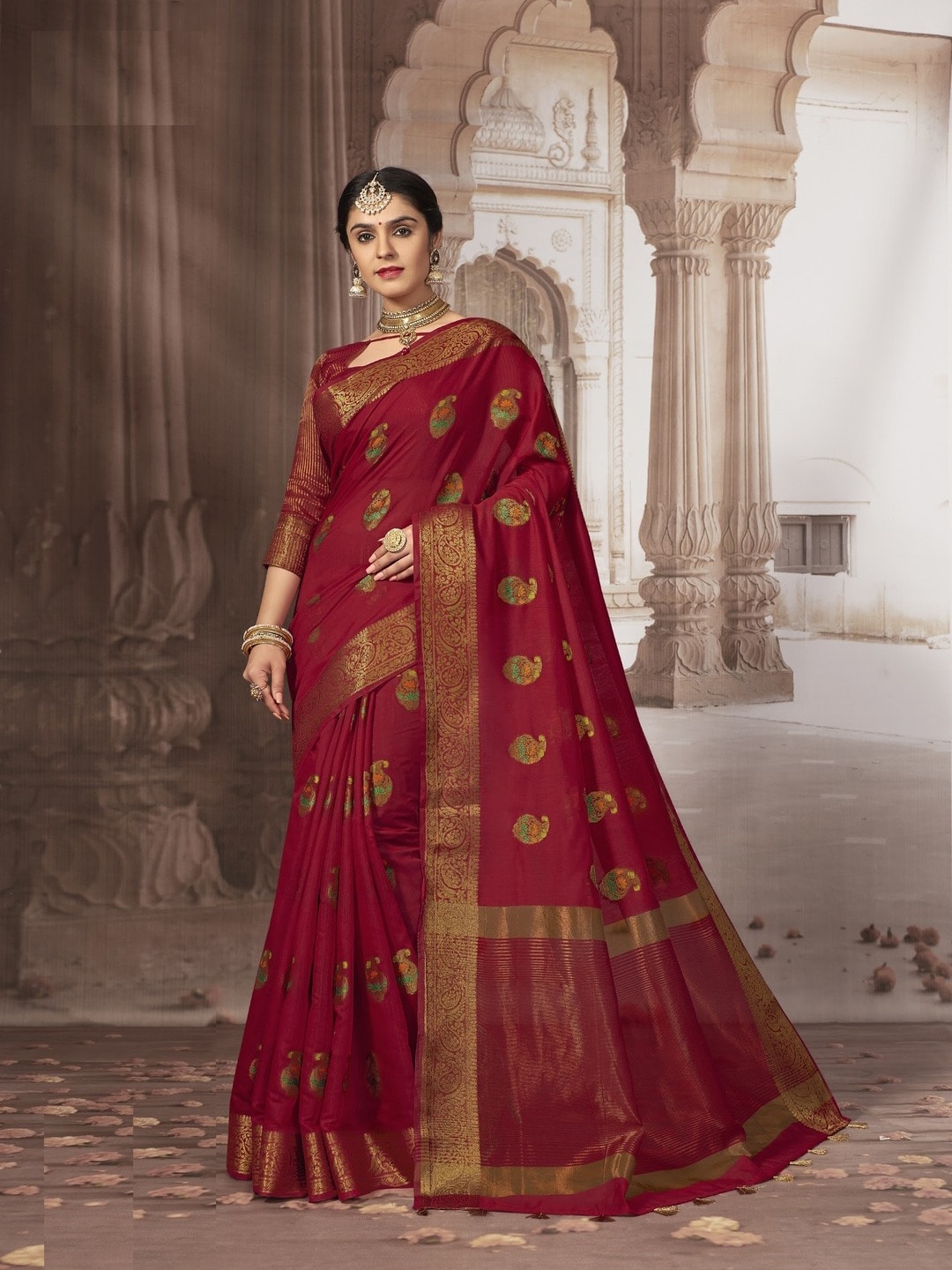 

GAJARAI Ethnic Motifs Woven Design Zari Banarasi Saree, Red
