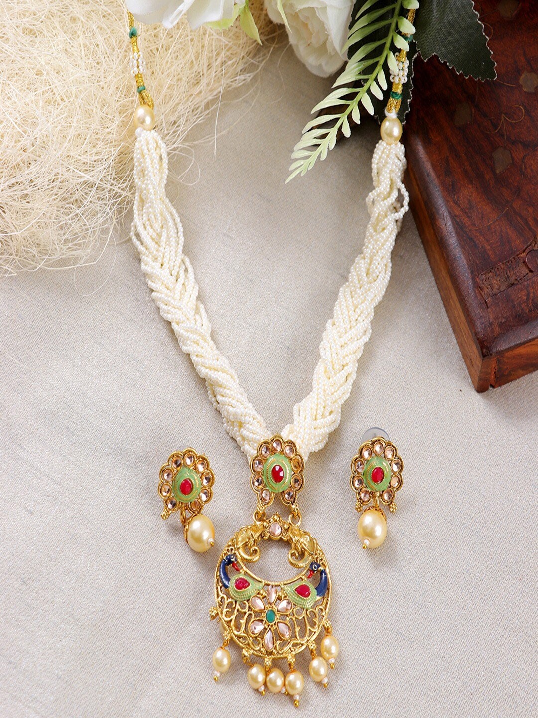 

UNIVERSITY TRENDZ Gold-Plated Stone-Studded & Pearl Beaded Jewellery Set