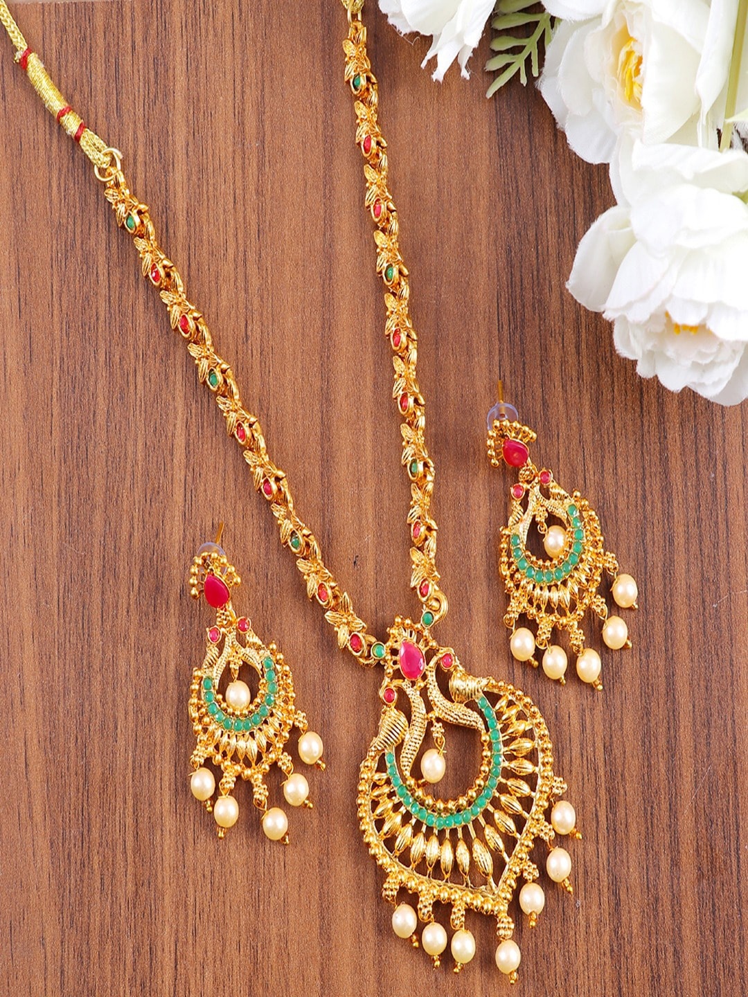 

UNIVERSITY TRENDZ Gold-Plated Stone-Studded & Beaded Jewellery Set