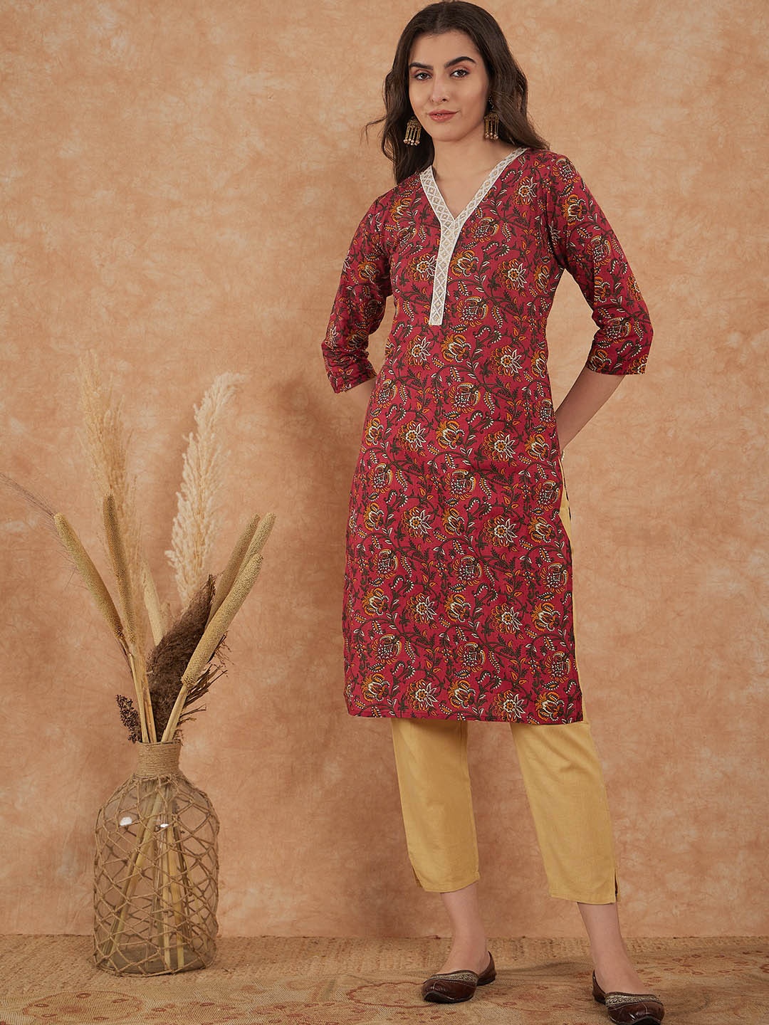 

InWeave Floral Printed V-Neck Gotta Patti A-line Kurta, Coral